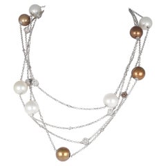 Collier en or blanc 18 carats avec perles blanches et brunes, fleurs en diamant et Brilli