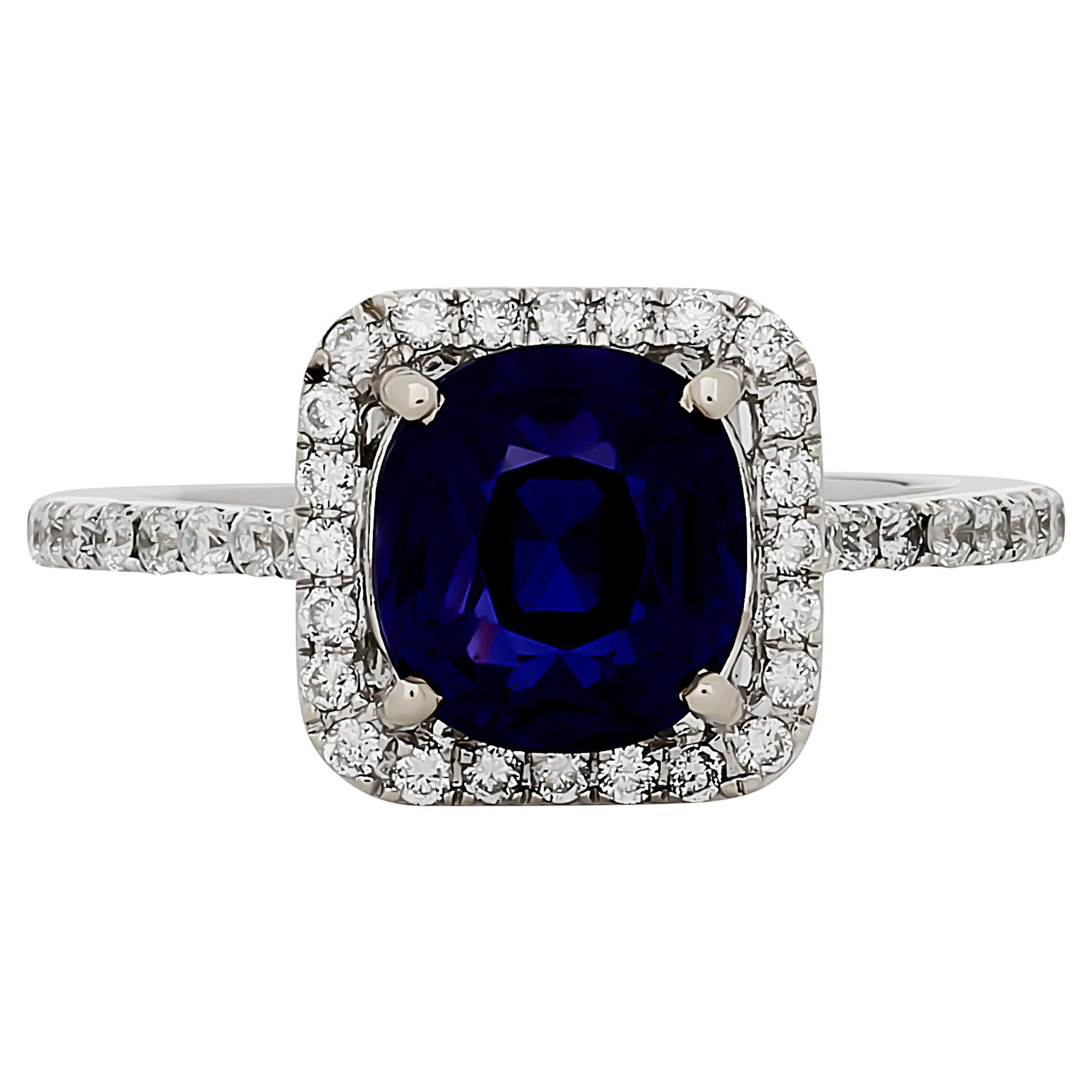 18K White Gold No Heat Color Change Sapphire and Diamond Halo and Pave Band Ring For Sale