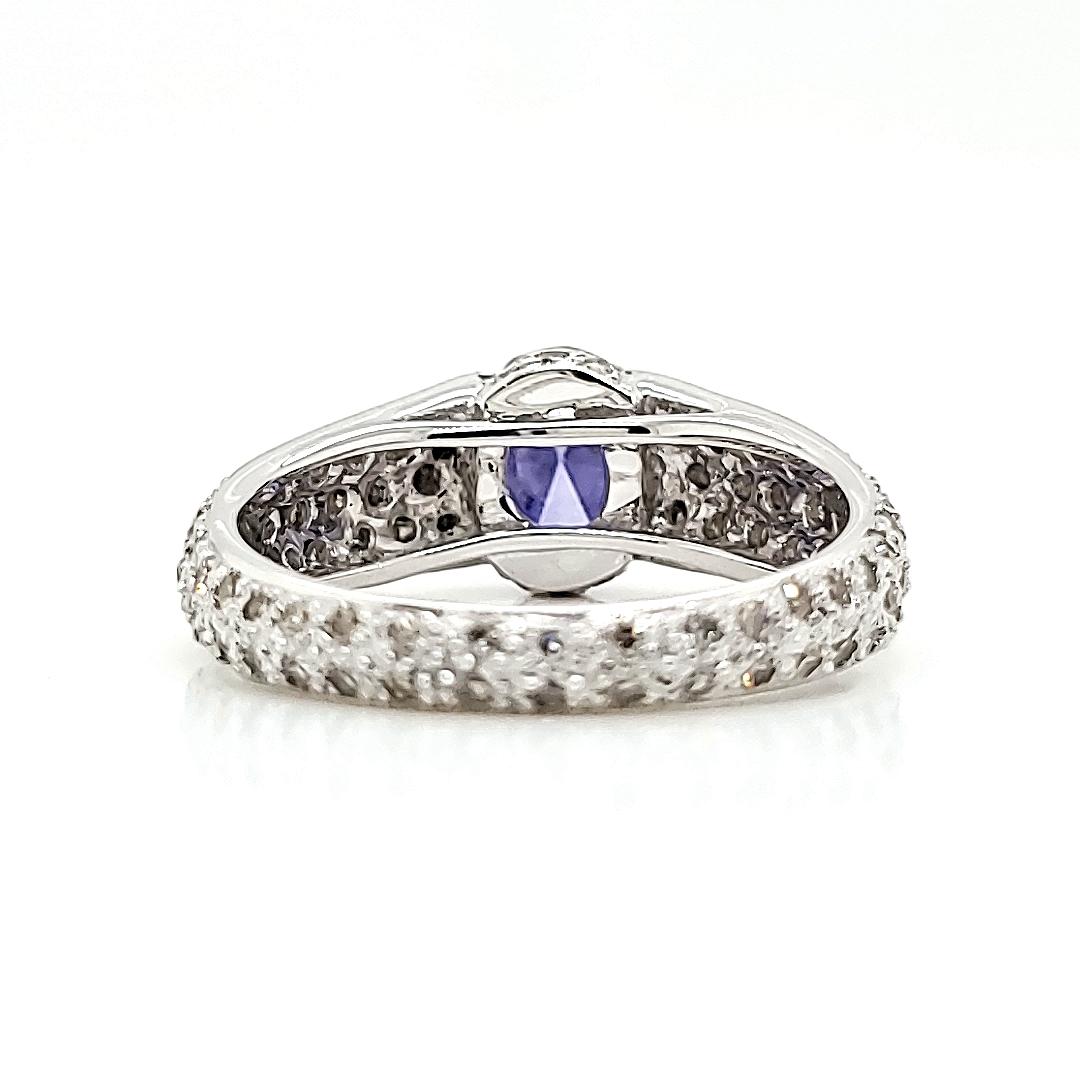 Bague en or blanc 18 carats sans chaleur, saphir bleu taille rose de forme ovale de 1,78 carat en vente 2