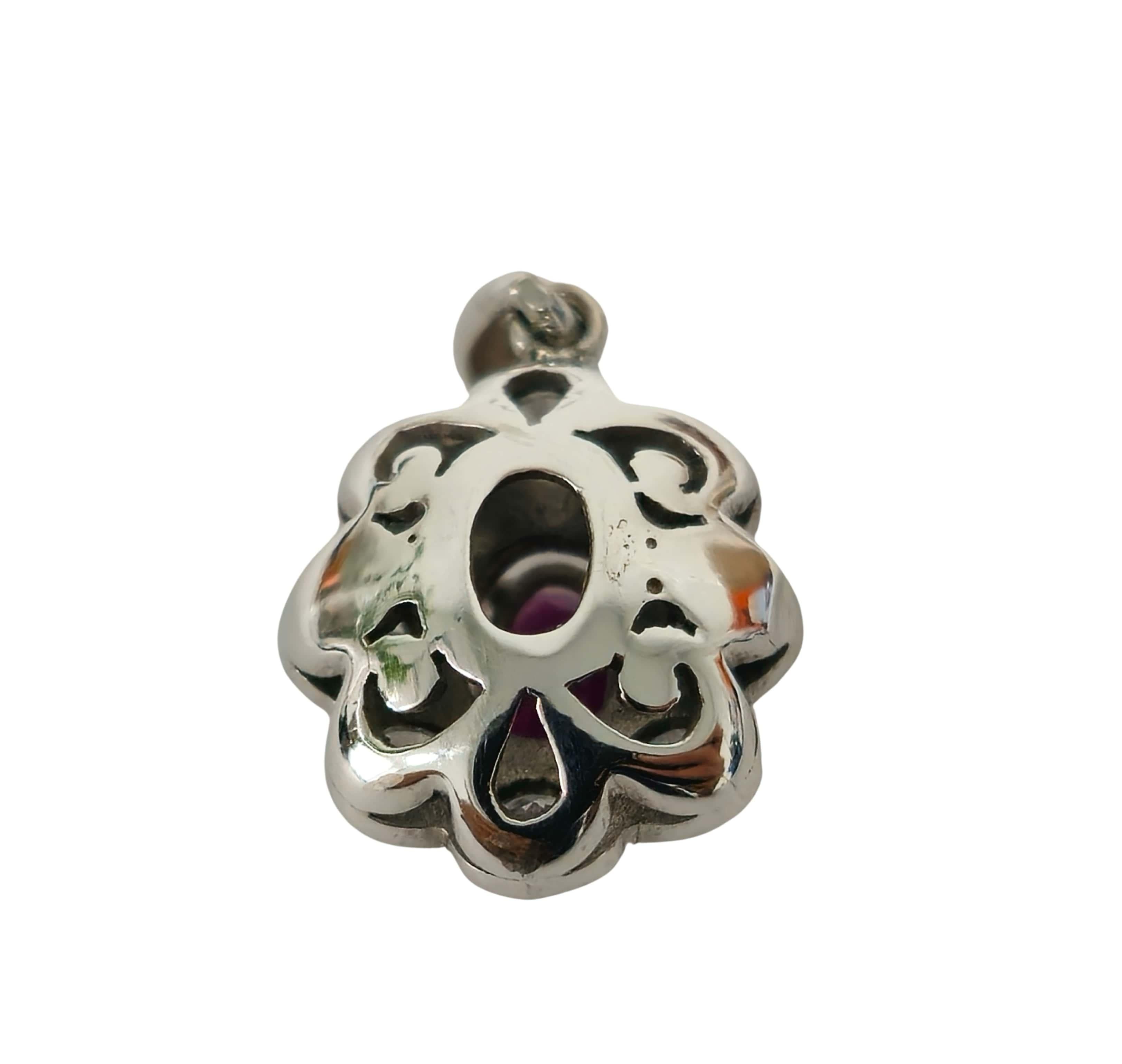 Victorien Pendentif en or blanc 18 carats, rubis non chauffé et diamant blanc en vente