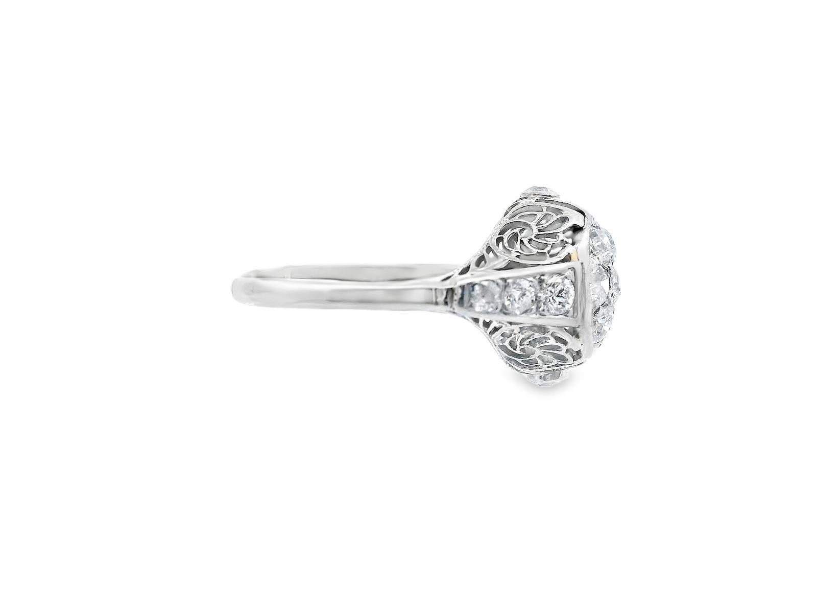 Bague de fiançailles en or blanc 18 carats avec grappe de diamants taille européenne ancienne Pour femmes en vente