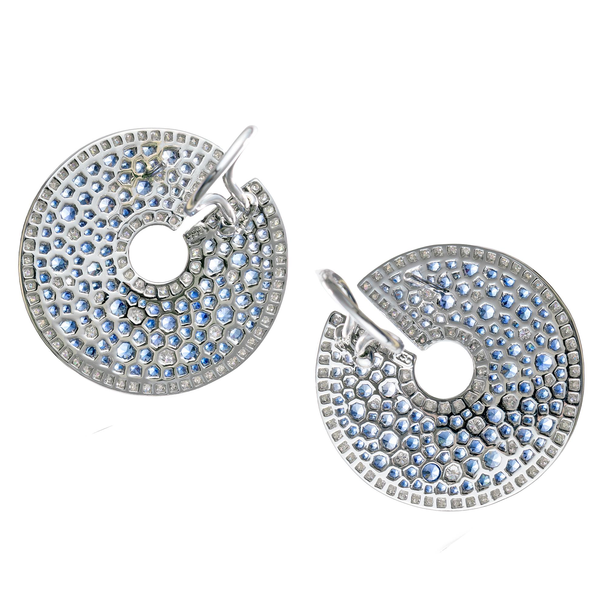 Taille ronde Boucles d'oreilles cercle en or blanc 18k saphir et diamant Ombre en vente