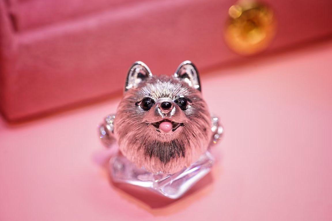 Modern 18K White Gold Onyx & Diamond 'Dog' Collection Ring For Sale