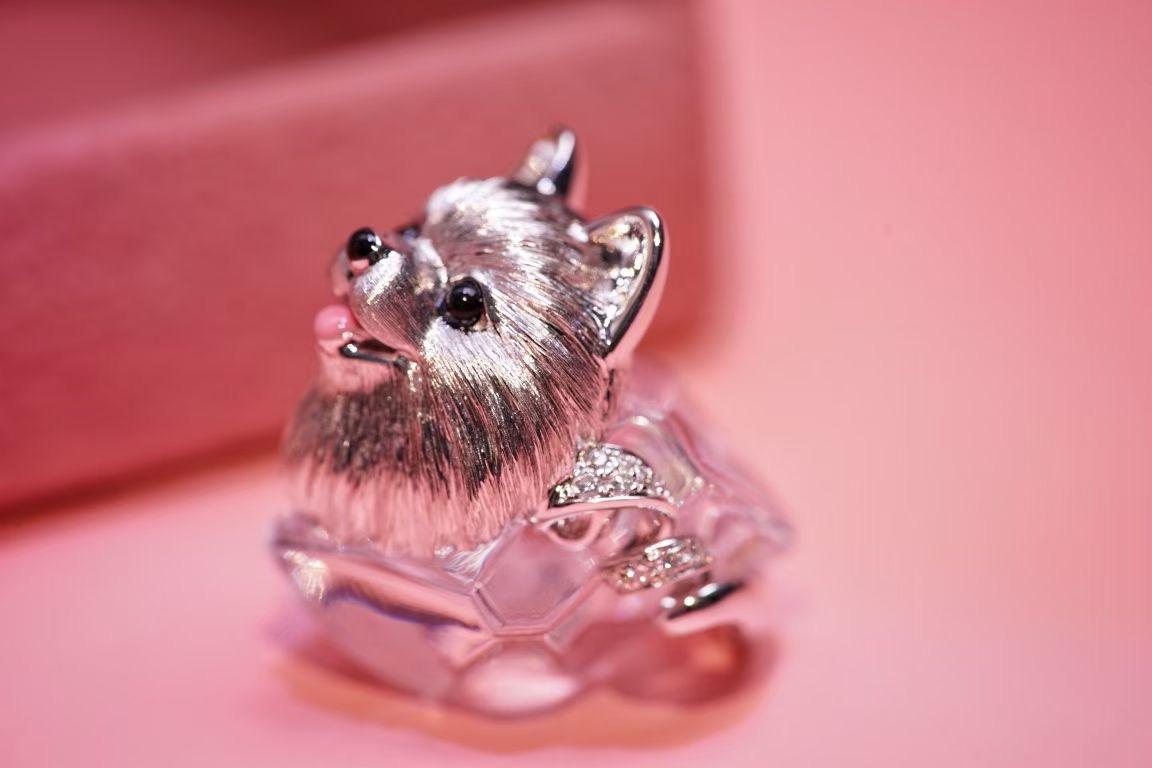 Round Cut 18K White Gold Onyx & Diamond 'Dog' Collection Ring For Sale