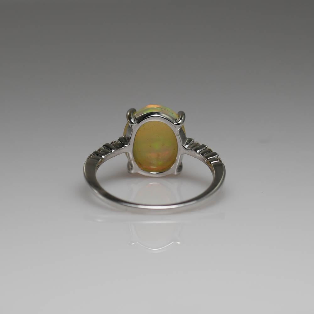 Women's 18K White Gold Opal & Diamond Ring, 2.7g For Sale