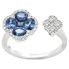 Anello Quatrefoil Bypass Aperto in oro bianco 18K con zaffiri e diamanti