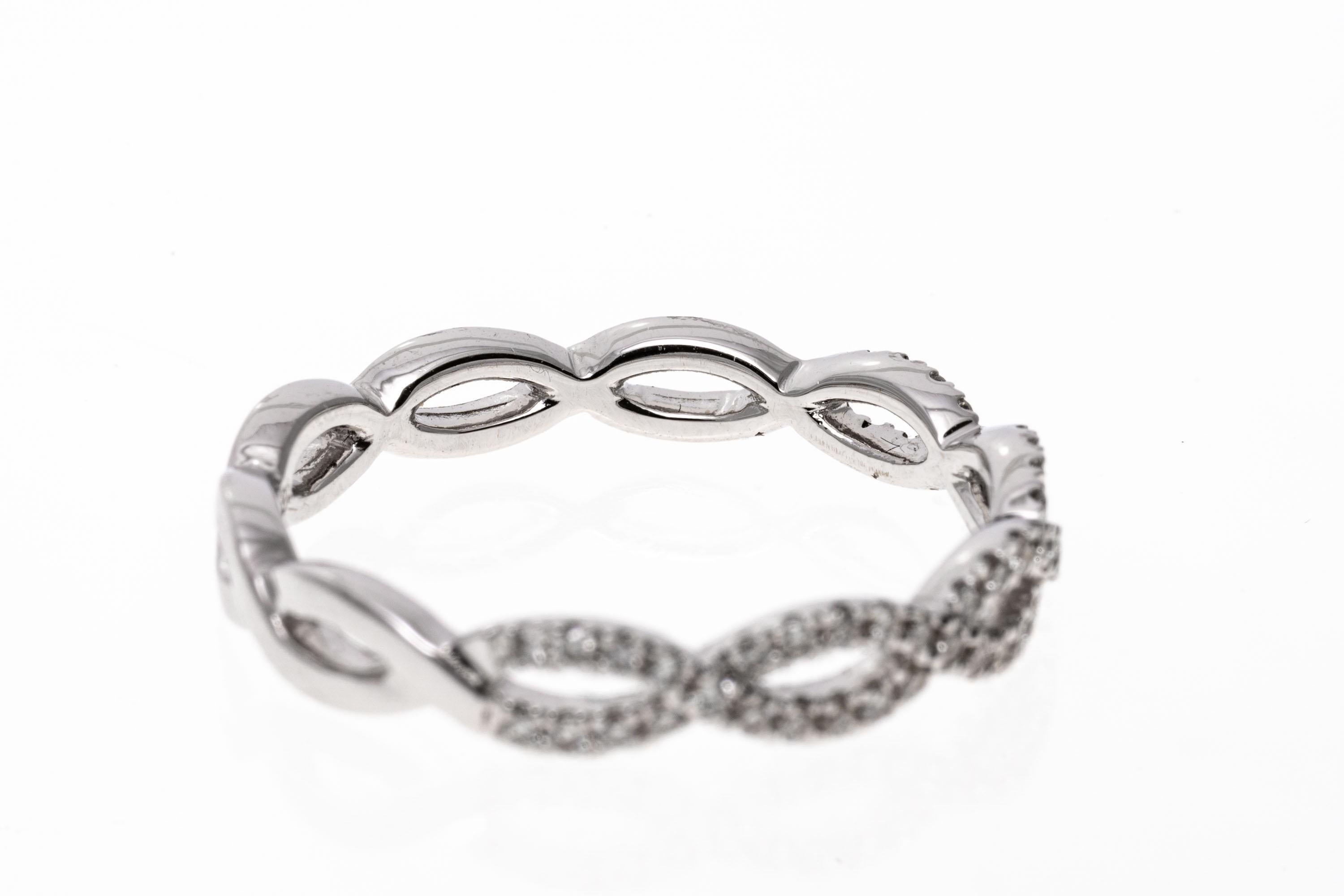 Contemporary 18k White Gold Open Twisted Band Ring Set with Diamonds, App. 0.12 TCW For Sale