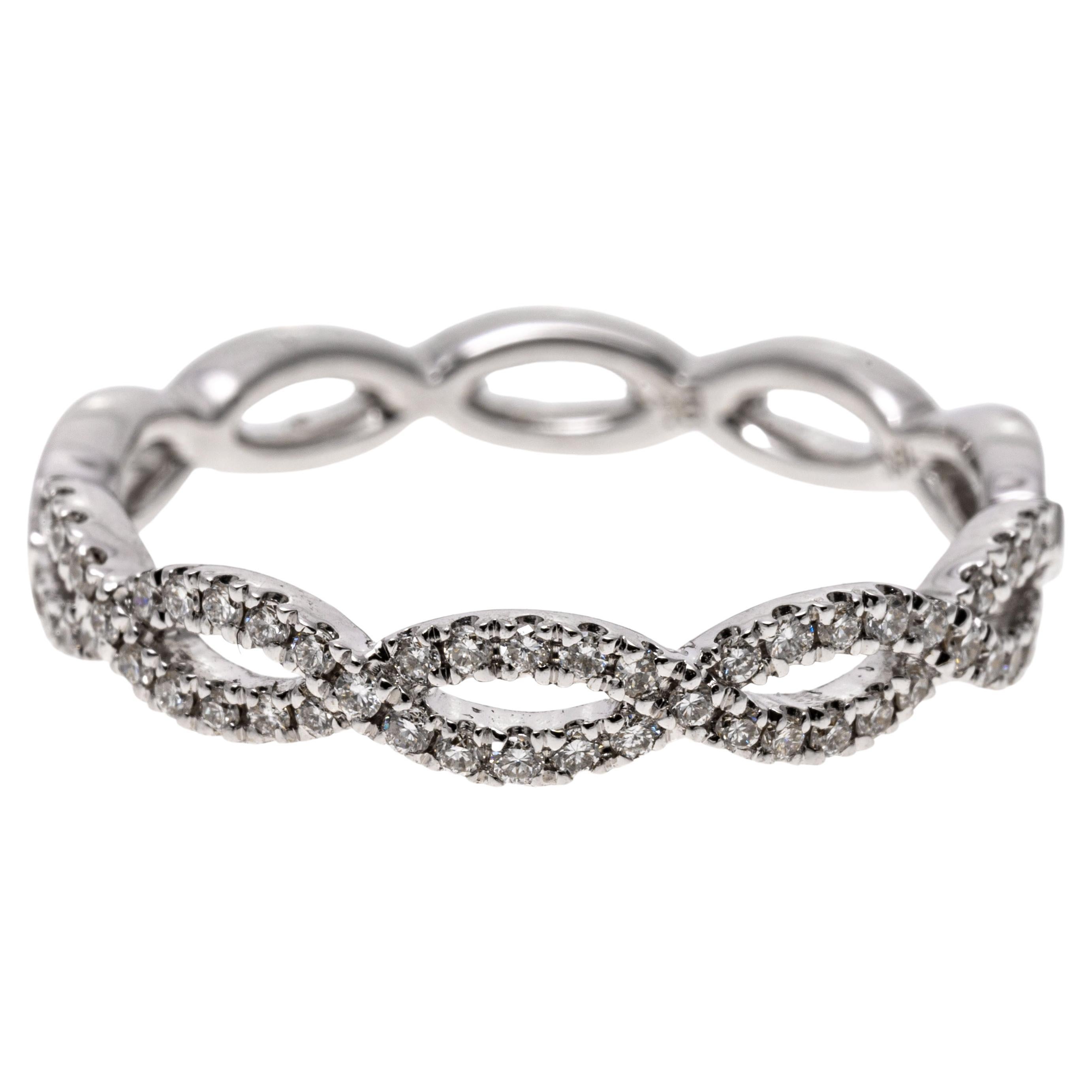 18k White Gold Open Twisted Band Ring Set with Diamonds, App. 0.12 TCW For Sale