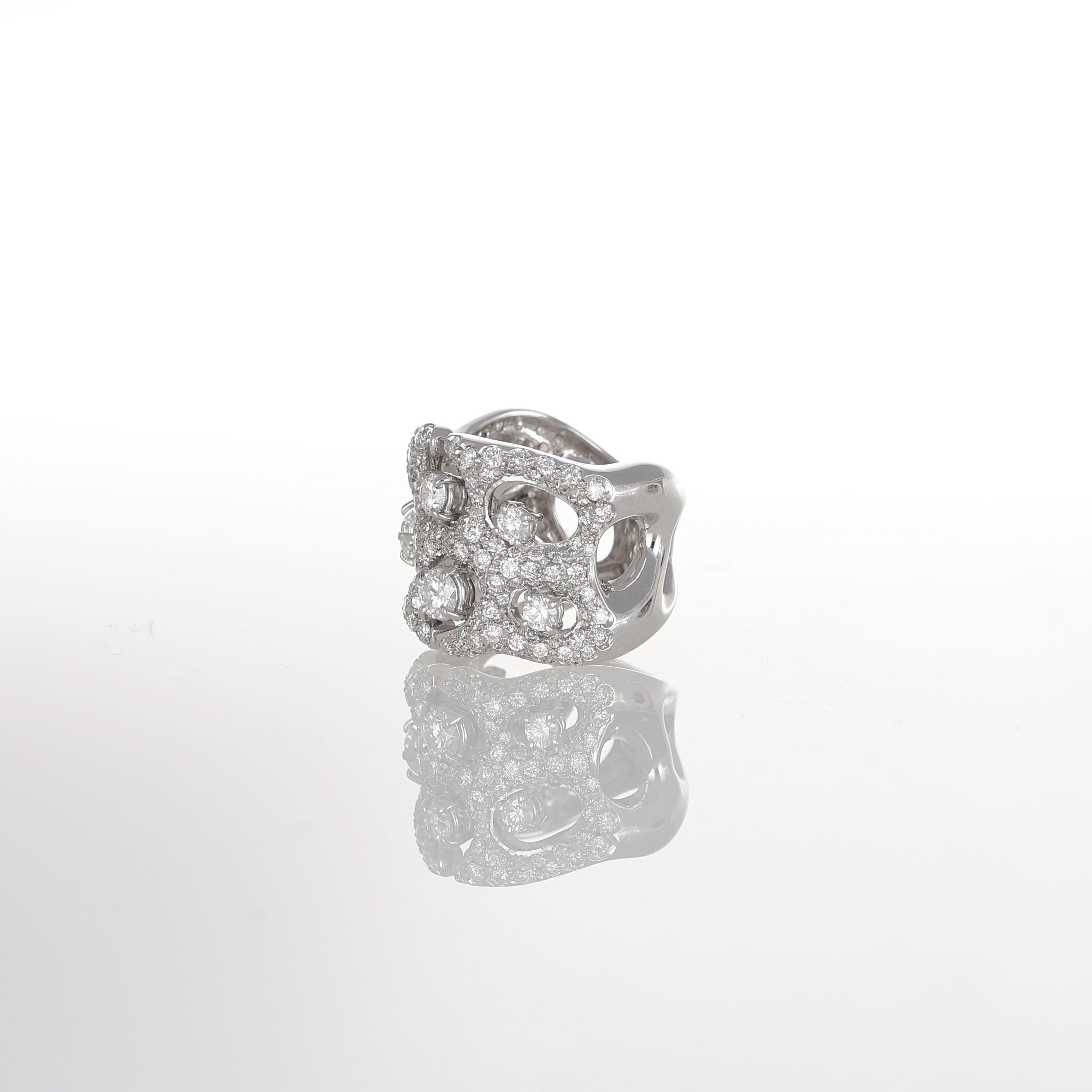Brilliant Cut 18K White Gold Openwork Diamond Pavé Ring For Sale