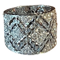 18K white Gold openwork filligree Band Ring Diamonds
