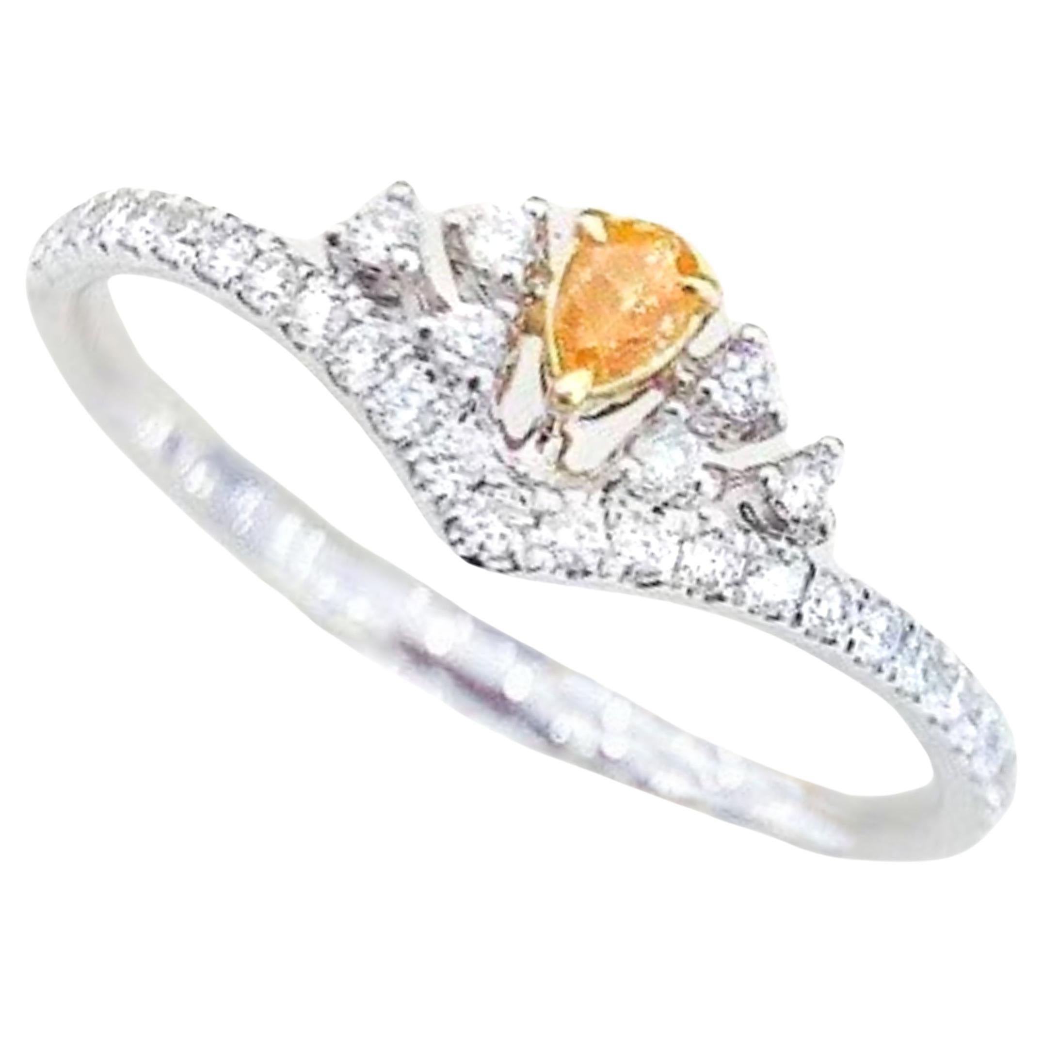 18K White Gold Orange Diamond Crown-Shaped Engagement Ring For Sale