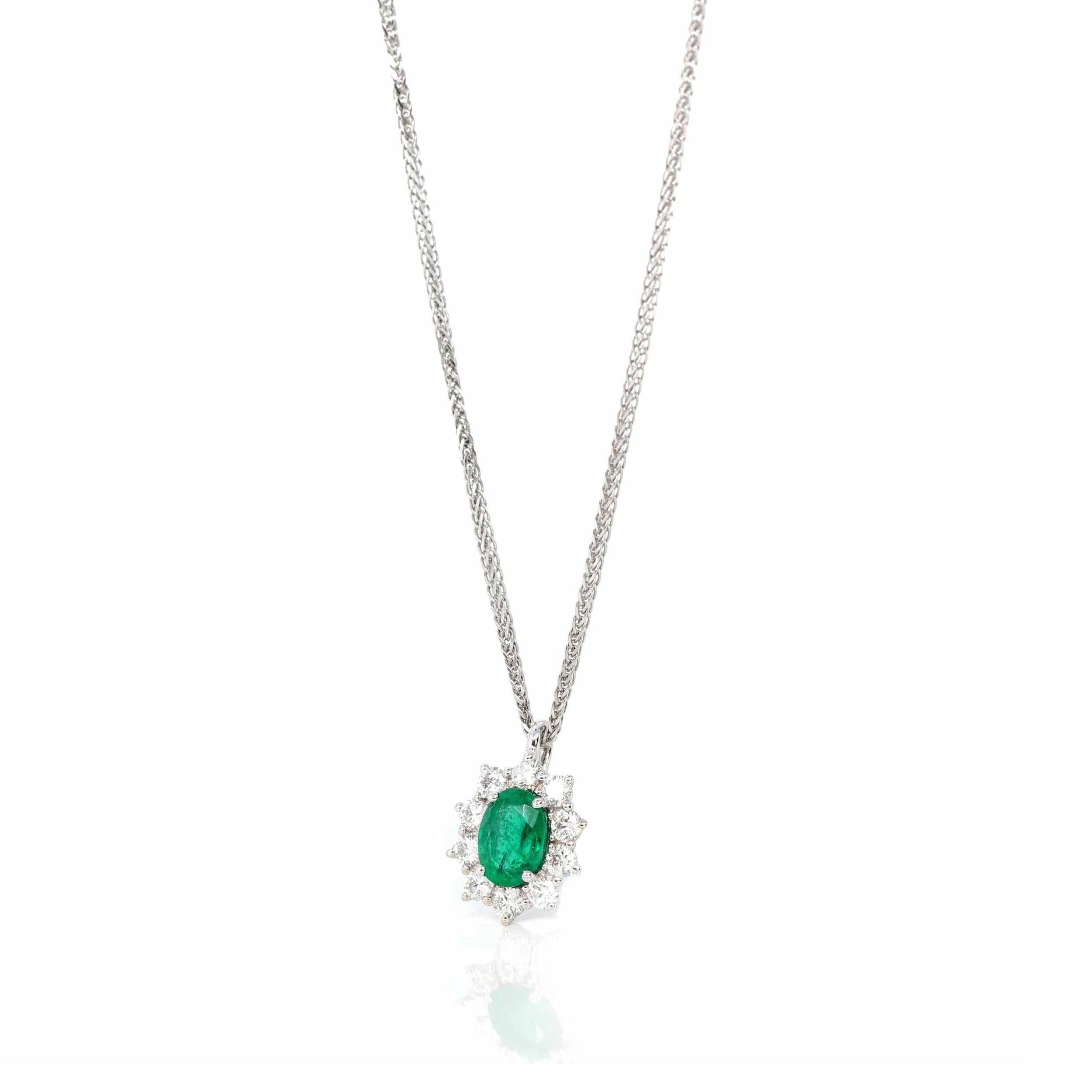 Oval Cut 18k White Gold Oval Aaa Emerald, Four Round Prong Set, Necklace with Diamonds For Sale