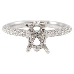 18K Weißgold Oval akzentuiert Pave Diamant Hidden Halo Semi Mount Verlobungsring