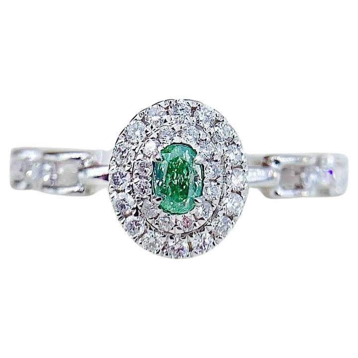 18K White Gold Oval Chain Ring with Natural Green Diamonds