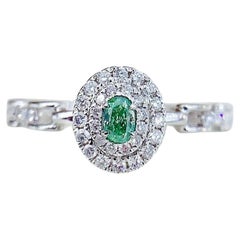 18K White Gold Oval Chain Ring with Natural Green Diamonds