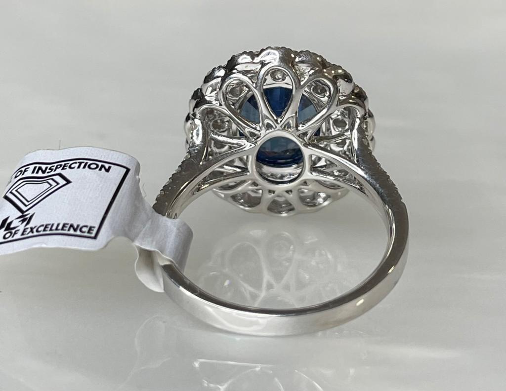 Women's 18K White Gold Oval Cut Blue Sapphire Diamond Ring