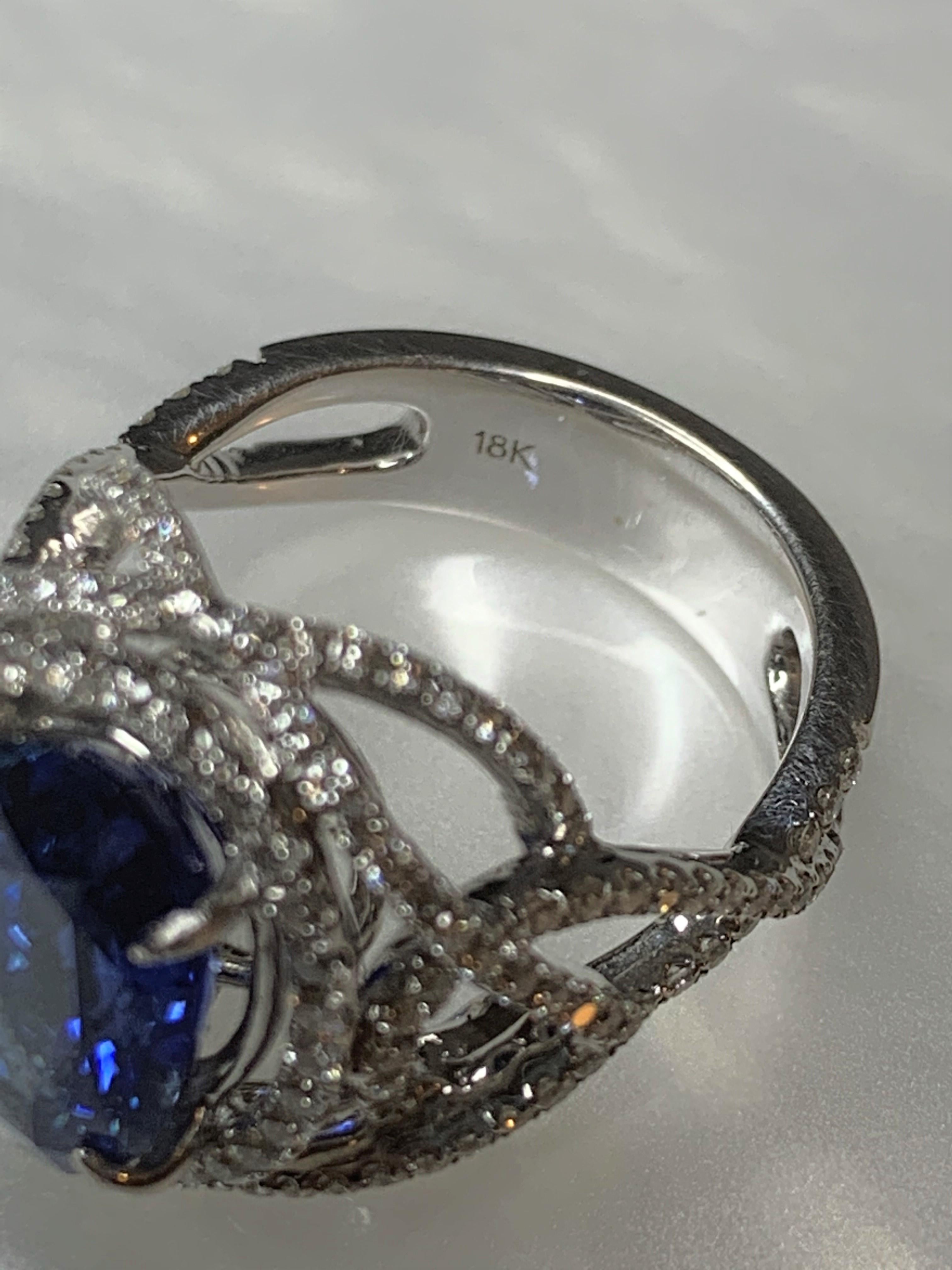 18K White Gold Oval Cut Blue Sapphire Diamond Ring For Sale 1