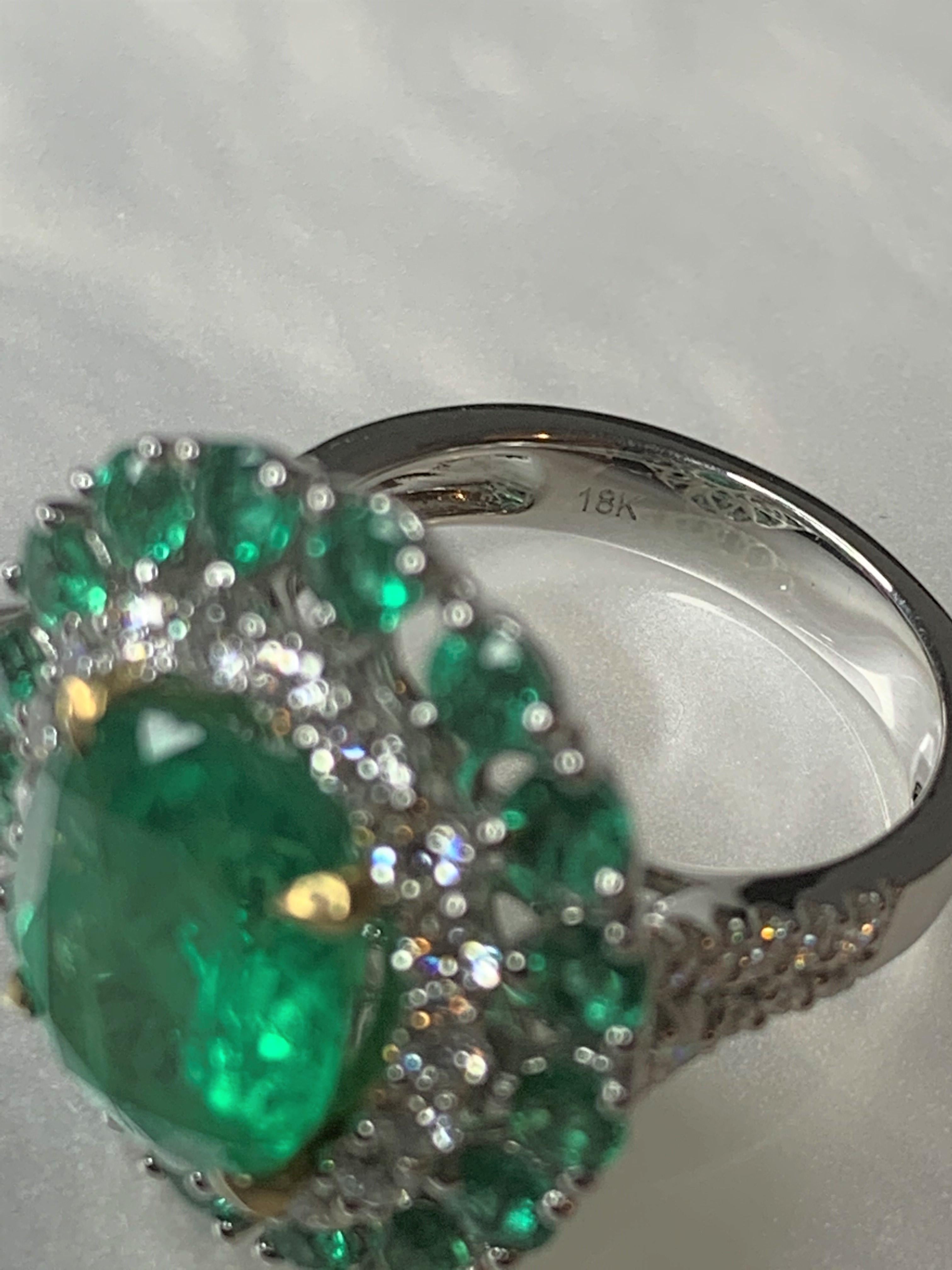 18K White Gold Oval Cut Emerald Diamond Ring 1