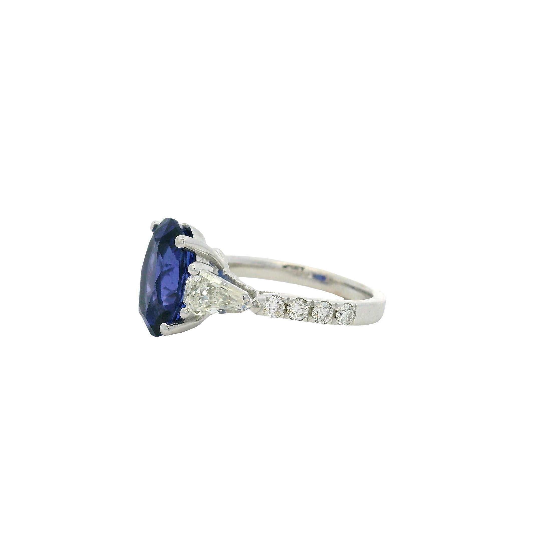 18k Weißgold Ovalschliff Tansanit & runder und Baguette Diamant Cocktail Ring (Tropfenschliff) im Angebot
