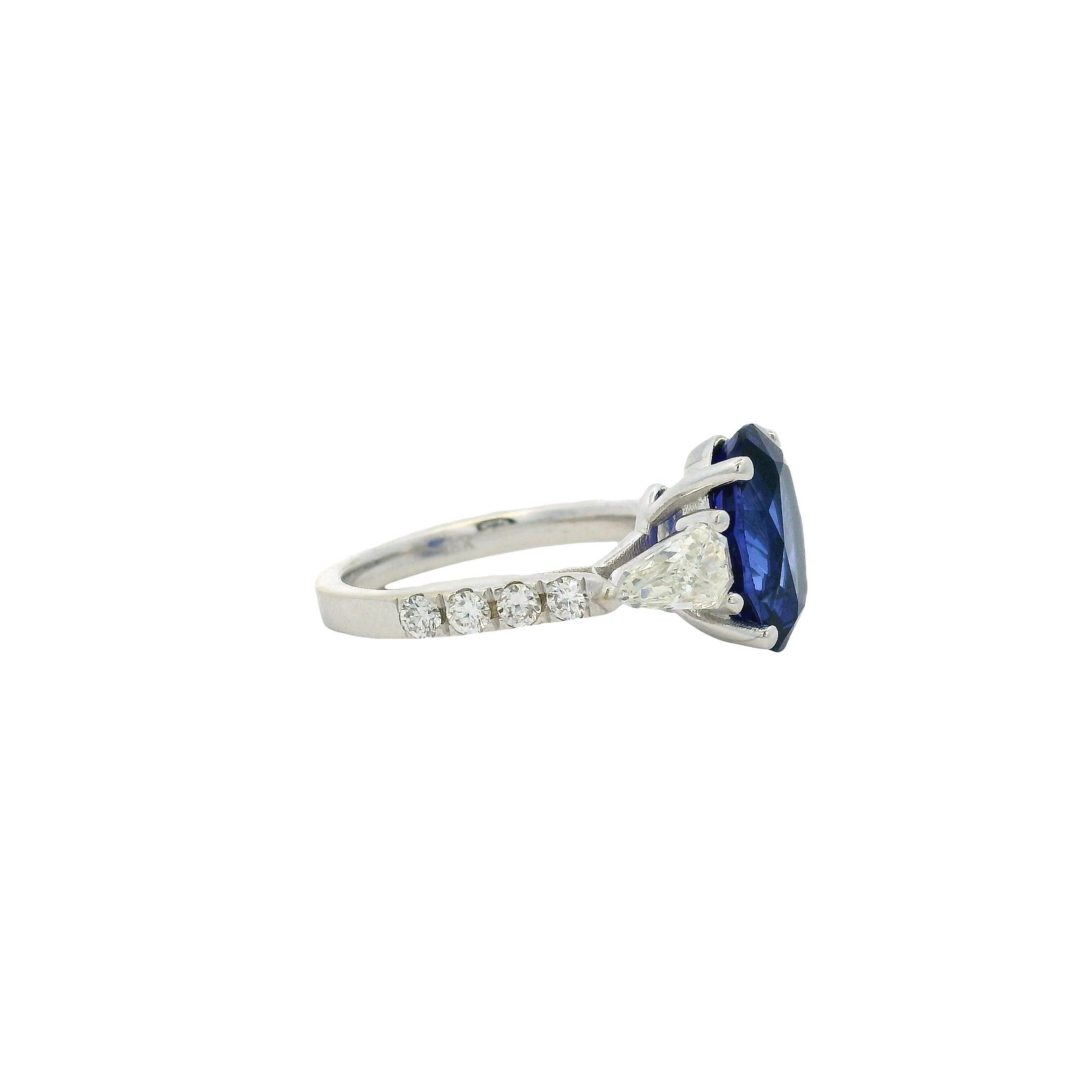 18k Weißgold Ovalschliff Tansanit & runder und Baguette Diamant Cocktail Ring im Angebot 2