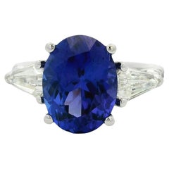 18k Weißgold Ovalschliff Tansanit & runder und Baguette Diamant Cocktail Ring