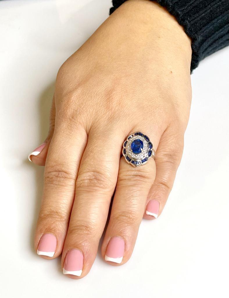 18K White Gold Oval Cute Blue Sapphire Diamond Ring 4