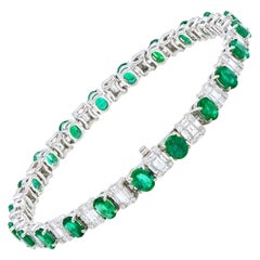 18K Weißgold Oval Grüner Smaragd und Illusion Smaragd Diamant-Armband