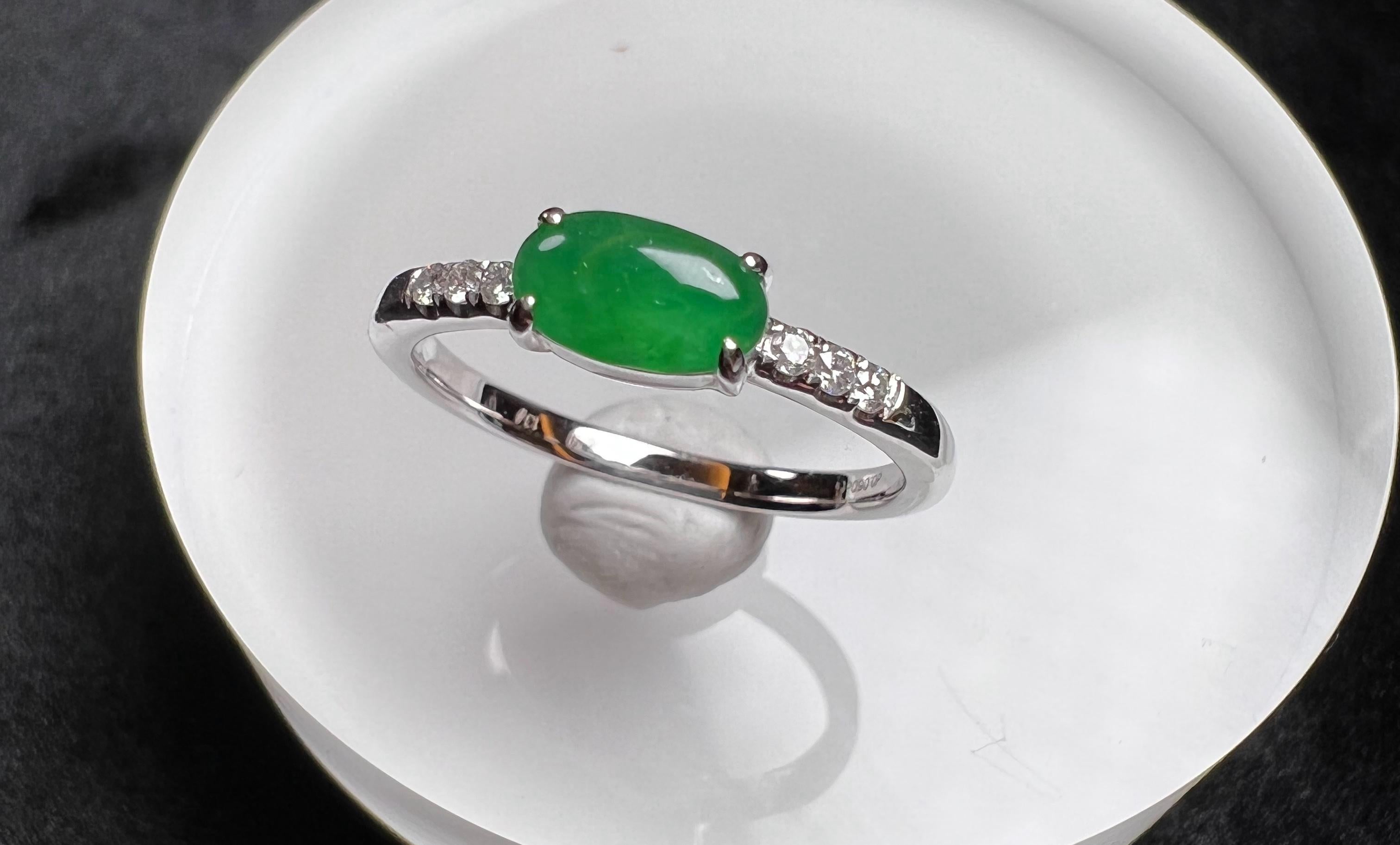 Oval Cut 18K White Gold Oval Green Jadeite Diamond Ring Engagement Ring For Sale