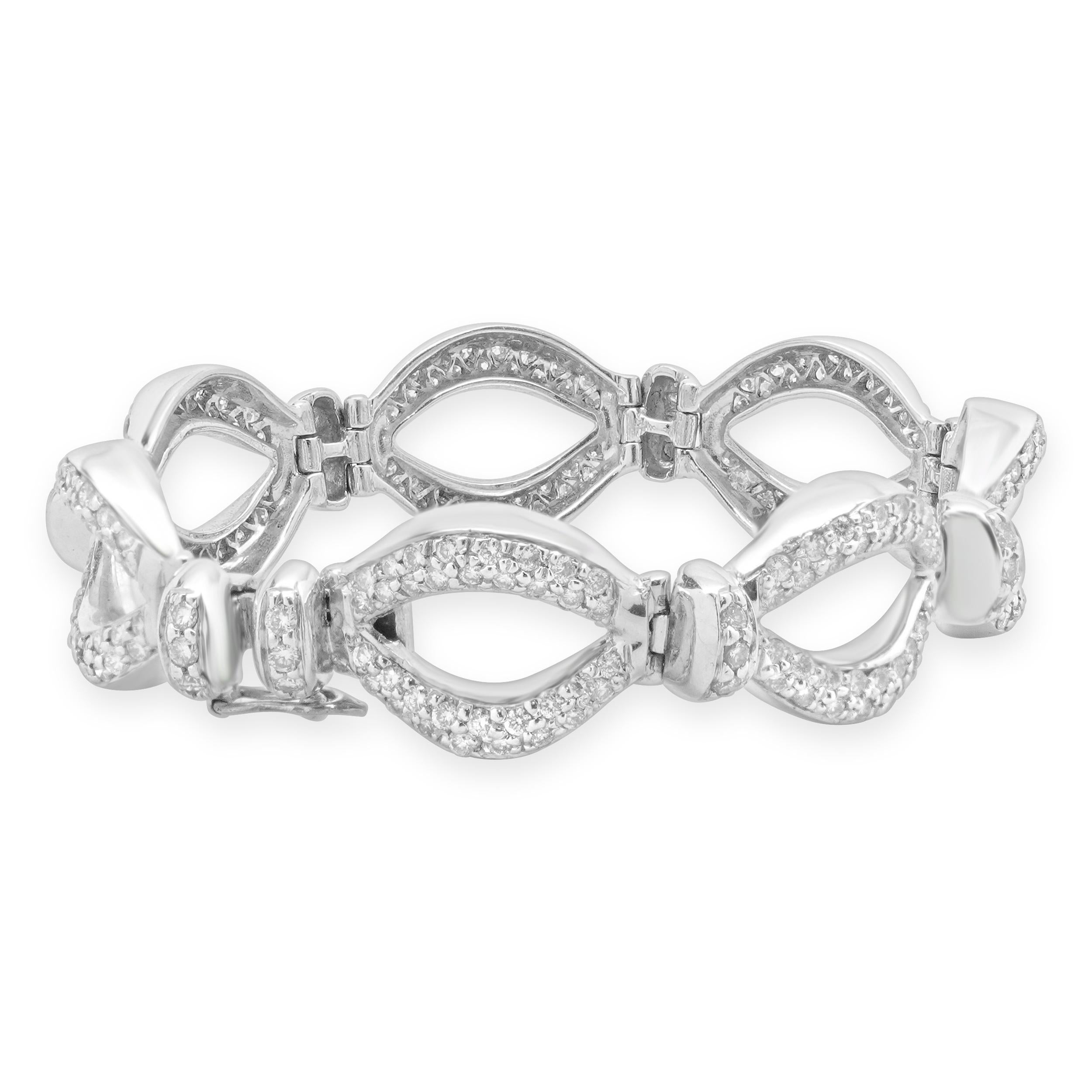 Taille ronde Bracelet en or blanc 18k à maillons ovales et diamants en vente