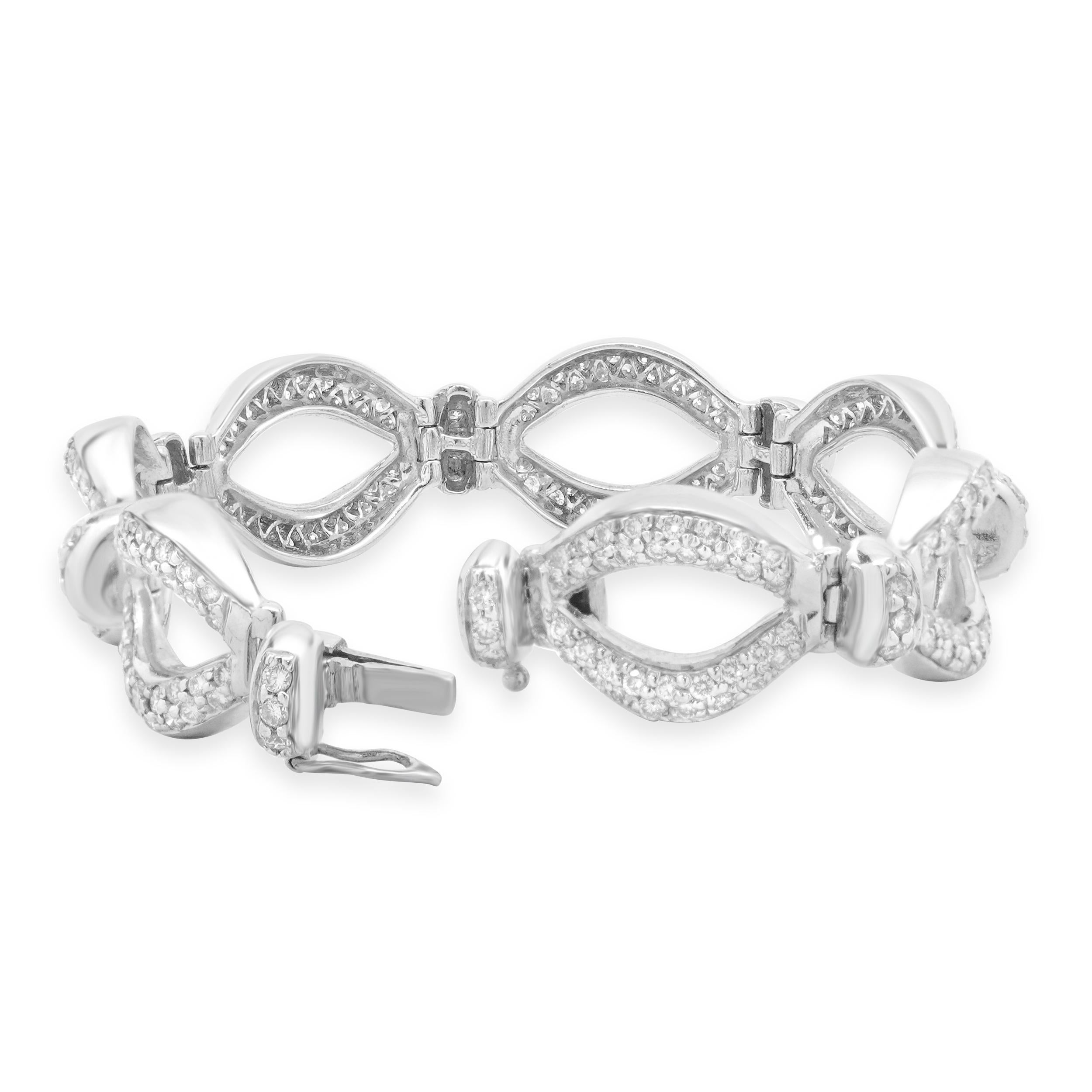 18k White Gold Oval Link Diamond Bracelet In Excellent Condition For Sale In Scottsdale, AZ