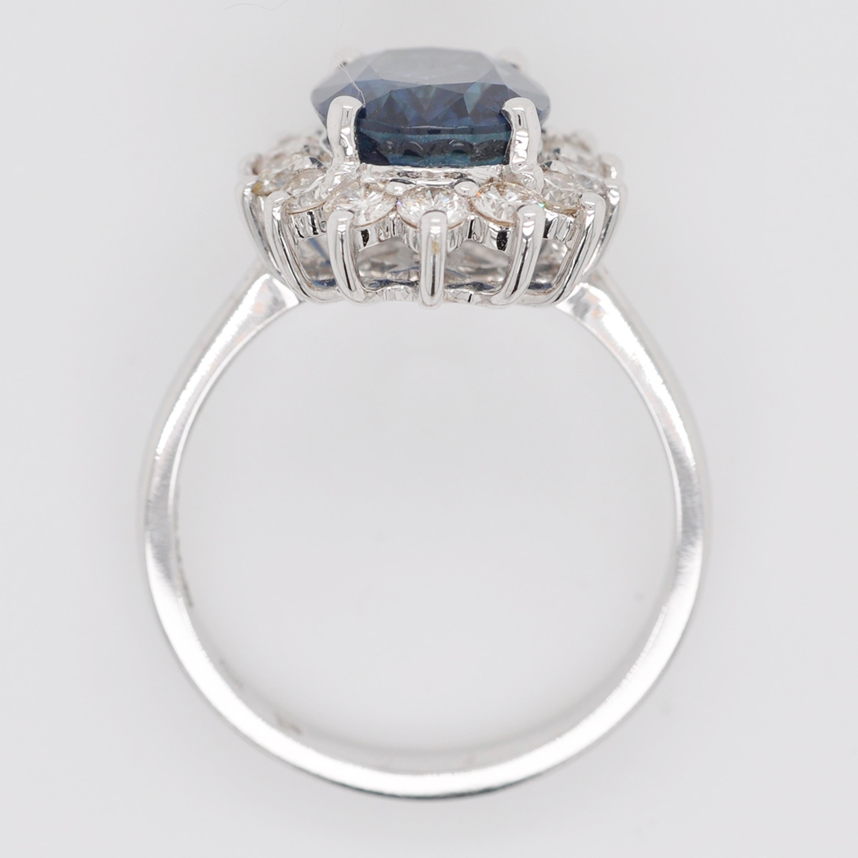 18 Karat White Gold Certified Oval Blue Sapphire Diamond Engagement Ring For Sale 3