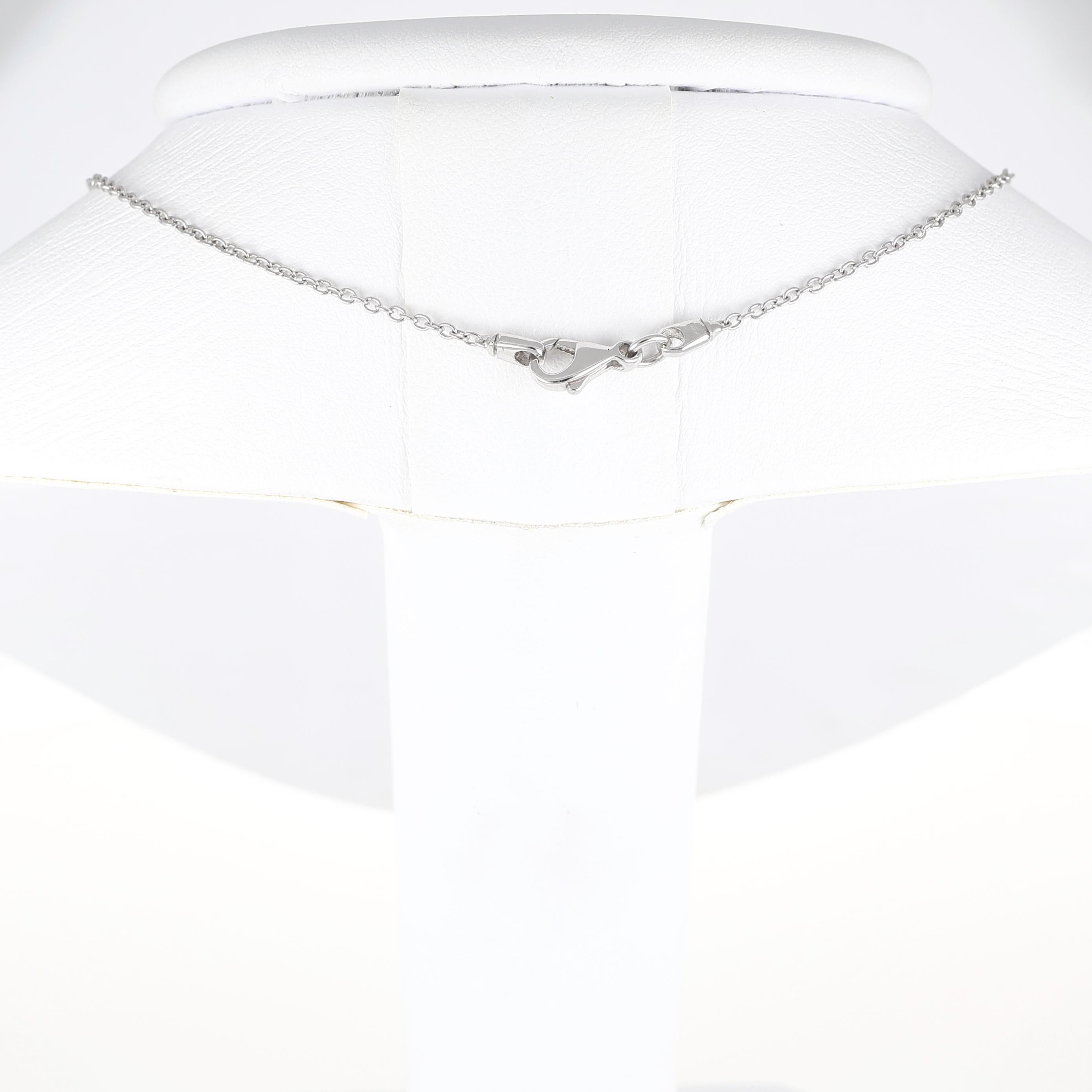 Ciondolo ovale in oro bianco 18K con fiore di diamante in vendita 1