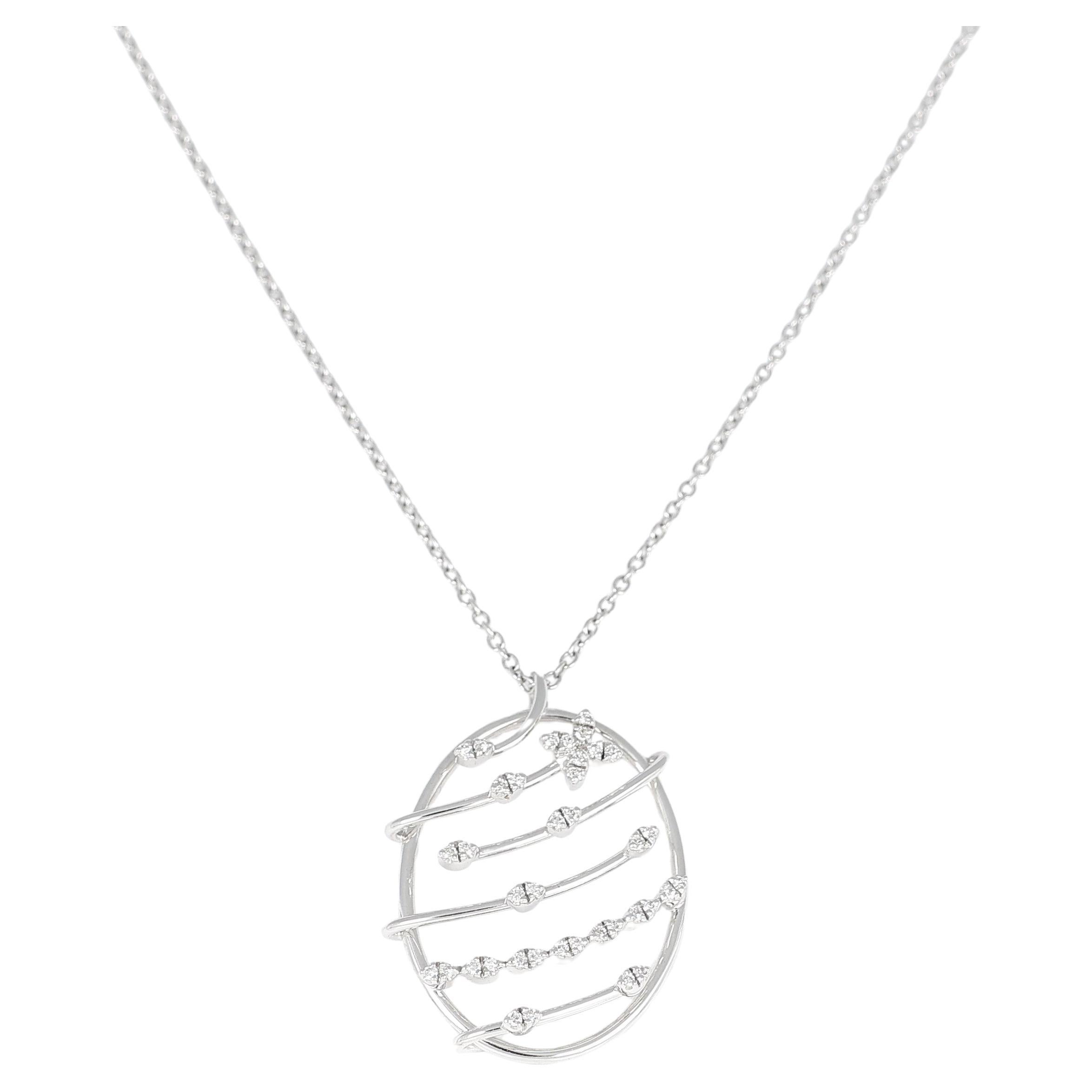 18K White Gold Oval Pendant with Diamond Flower