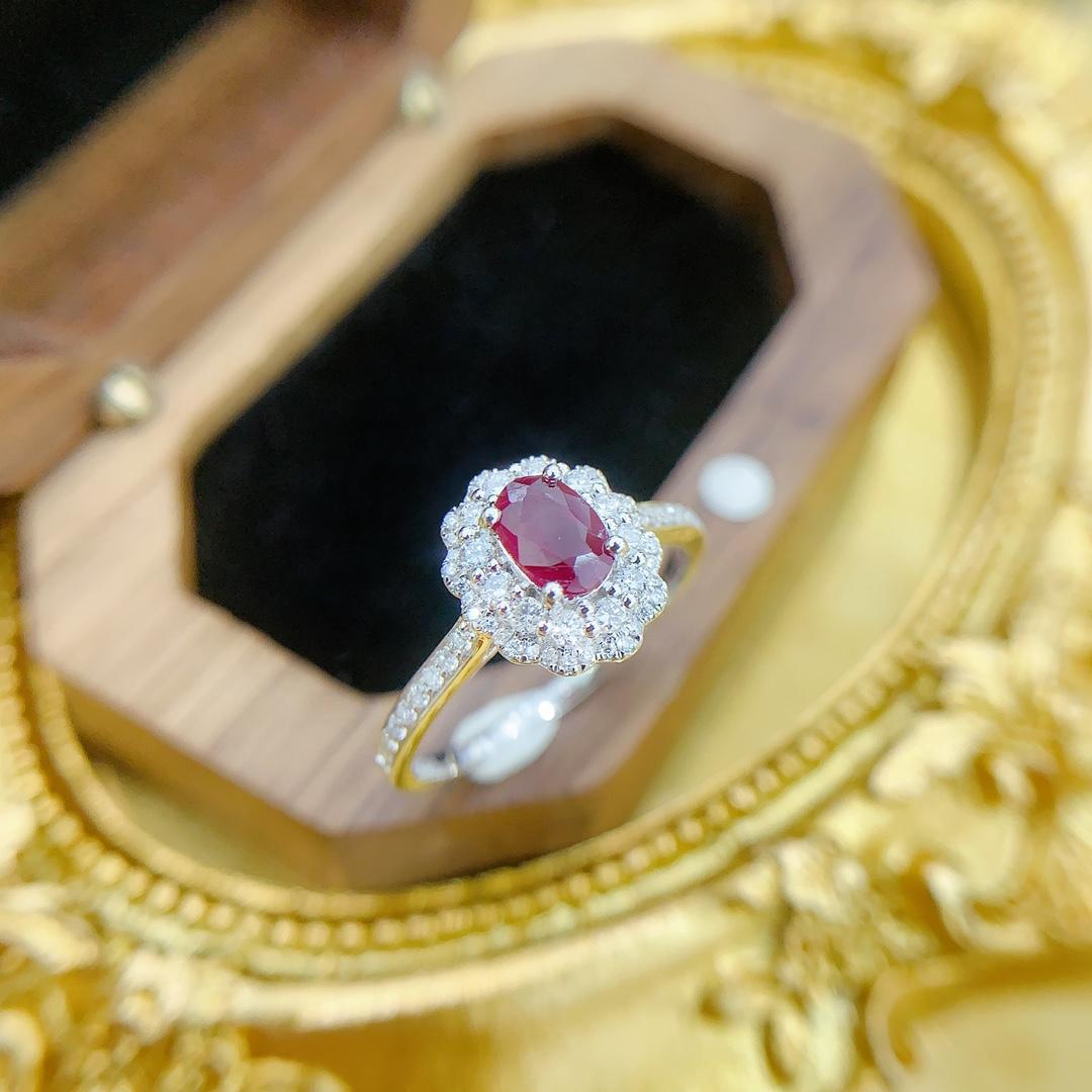 18K White Gold Oval Ruby and Double Halo Diamond Ring In New Condition For Sale In Hong Kong, HK