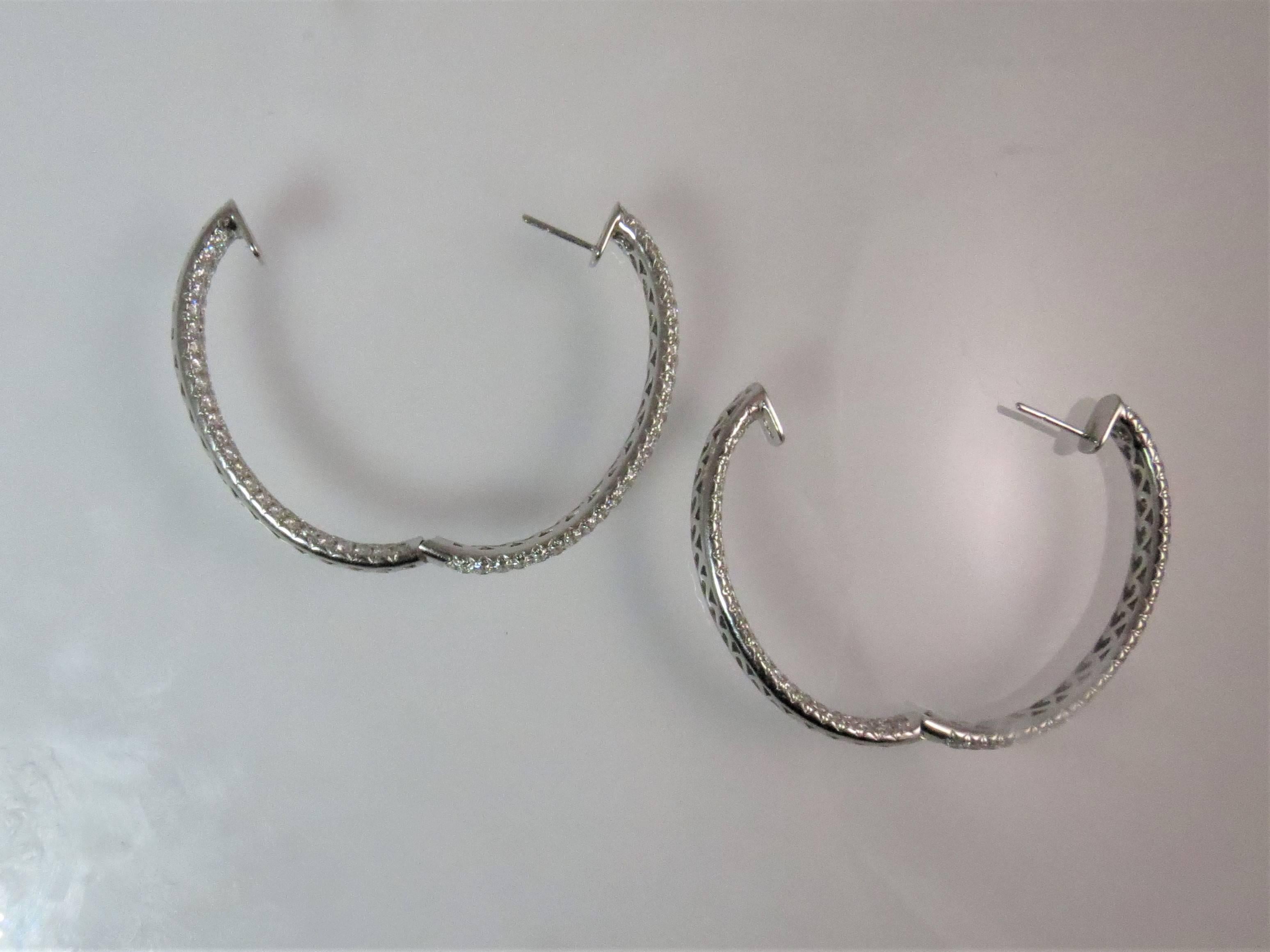 18 Karat White Gold Oval Shape Pave Diamond Hoop Earrings In Excellent Condition In Chicago, IL