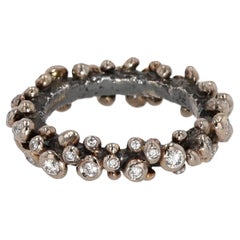 18K White Gold / Oxidized Silver Round Brilliant Cut Diamond Ring. Size 5.5