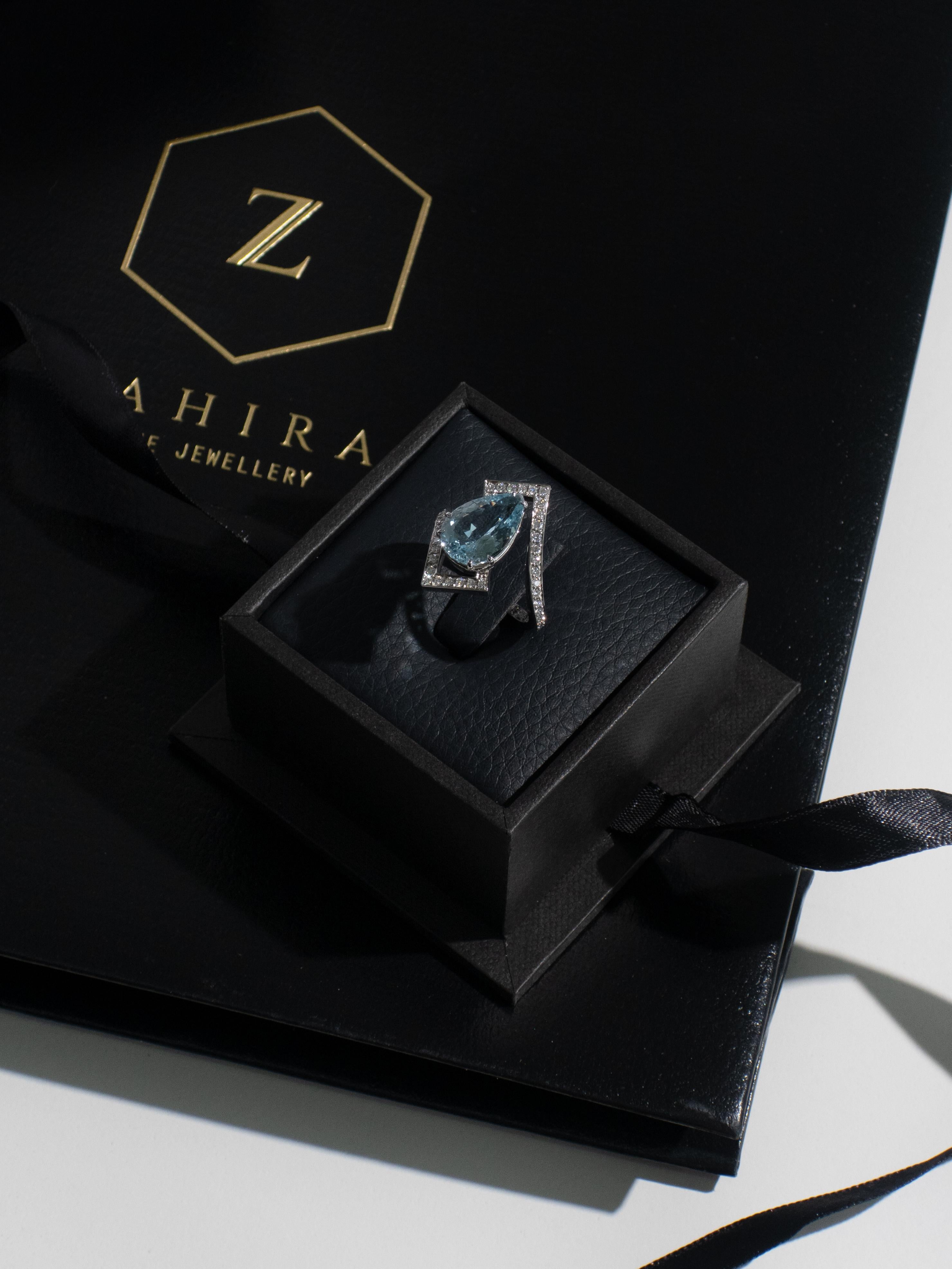 18K White Gold Palladium Ring Set with White Diamonds & Aquamarine For Sale 2