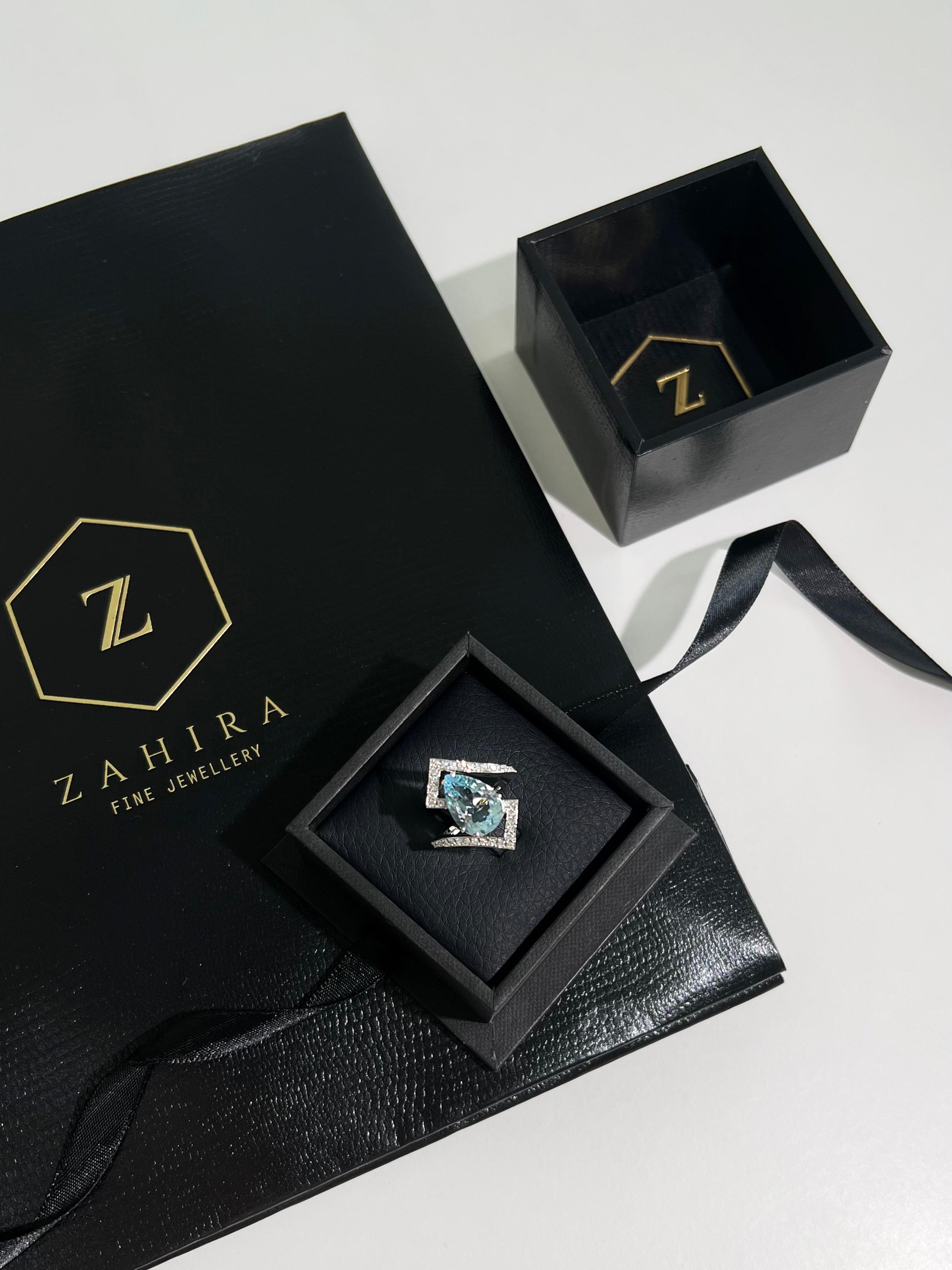18K White Gold Palladium Ring Set with White Diamonds & Aquamarine For Sale 3