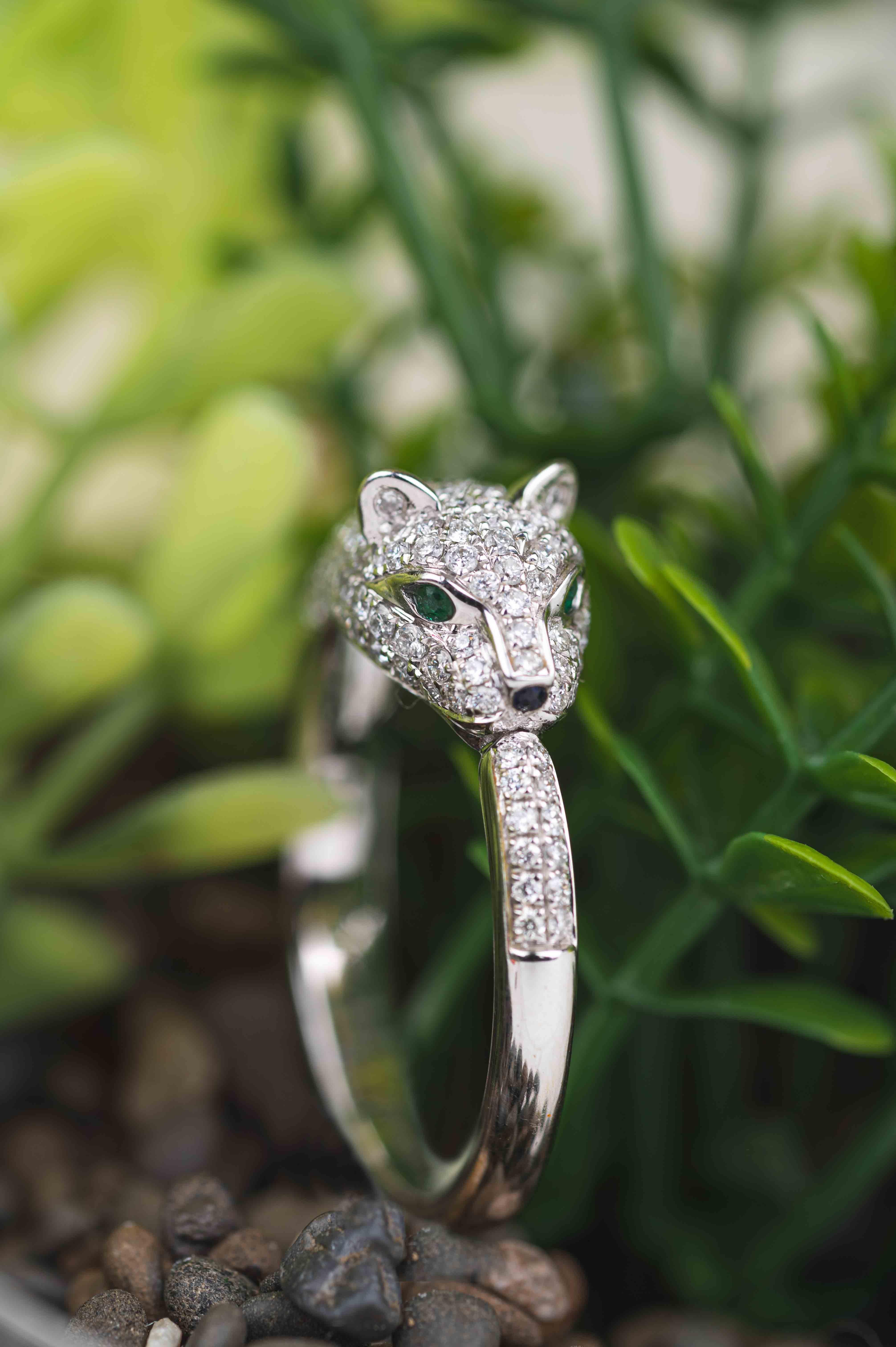 For Sale:  18K White Gold Panther Animal Cocktail Ring with Emerald, Sapphire and Diamonds 3