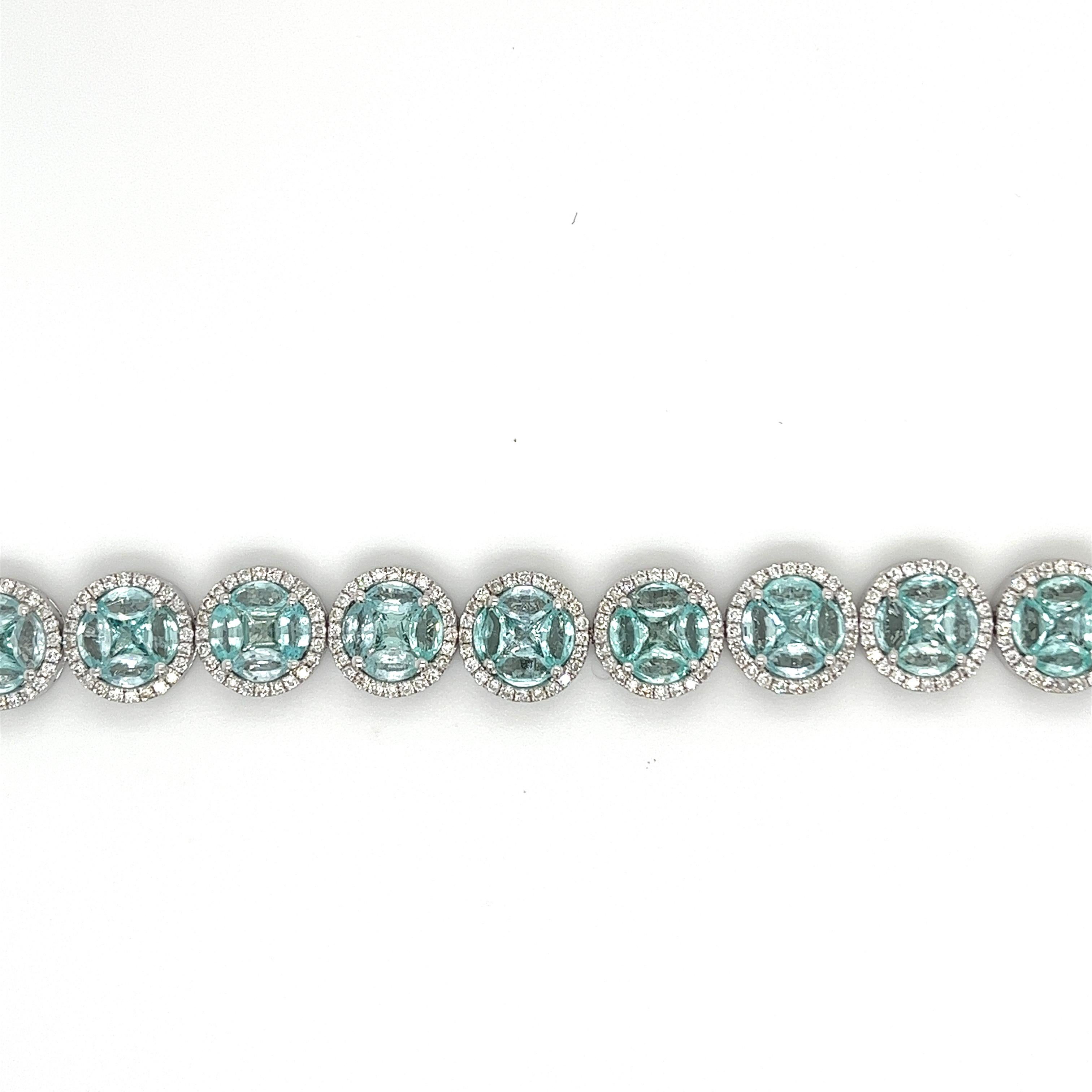 Moderno Bracciale con tormalina Paraiba in oro bianco 18 carati in vendita
