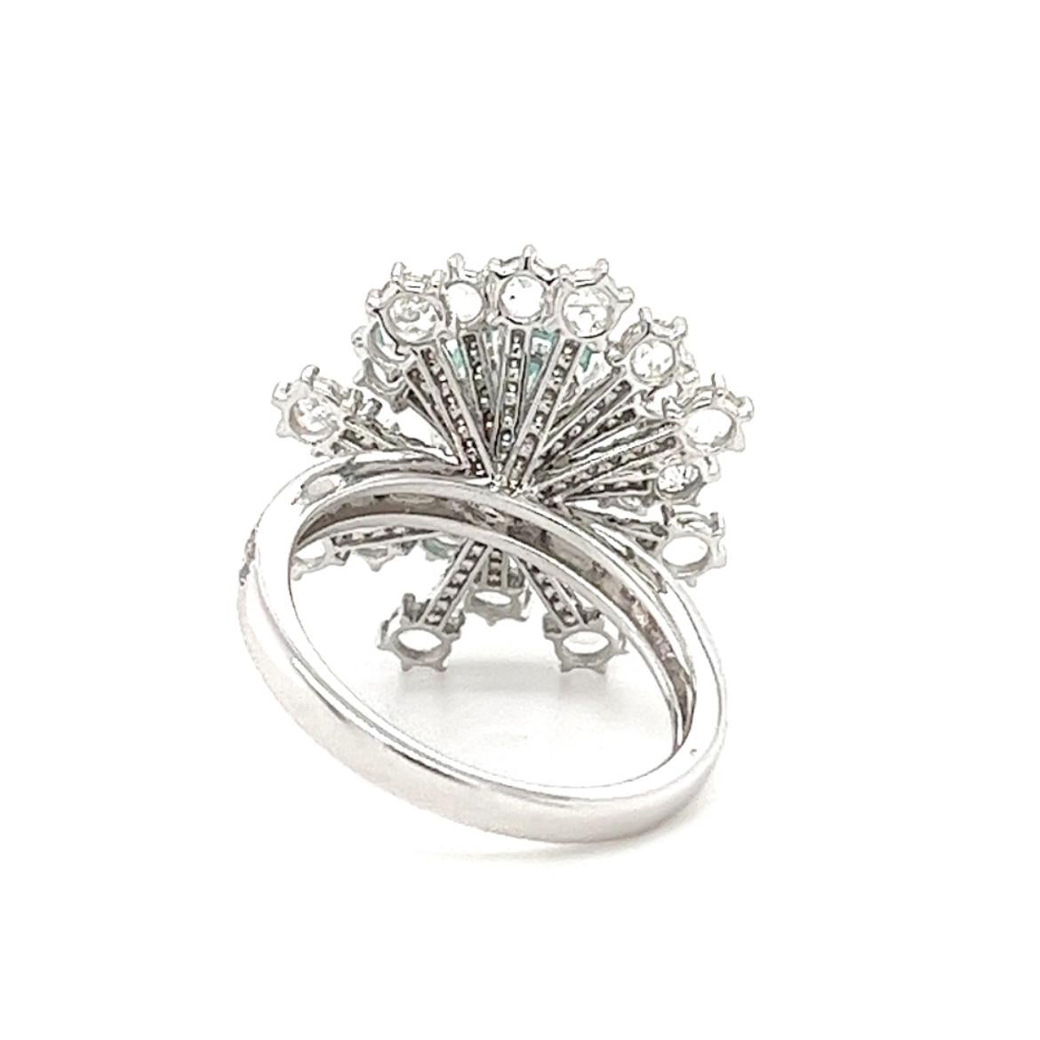 18K White Gold Paraiba Tourmaline Ring with Diamonds In New Condition For Sale In Hong Kong, HK