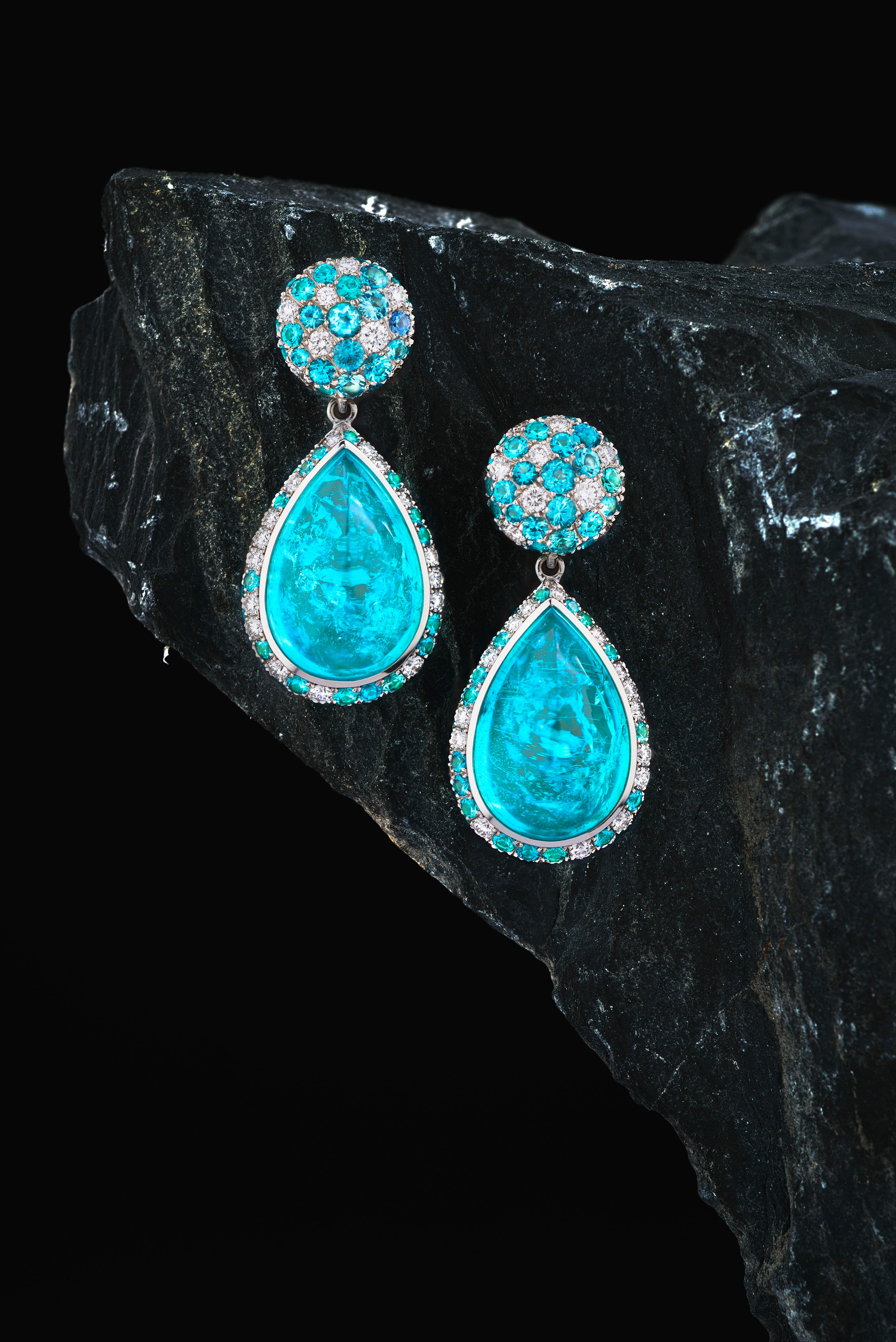 Women's or Men's 18 Karat White Gold Paraiba Tourmalines 14.49 Carat Diamond Entourage Earrings