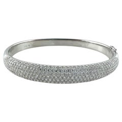 18K White Gold Pave Diamond Bangle Bracelet