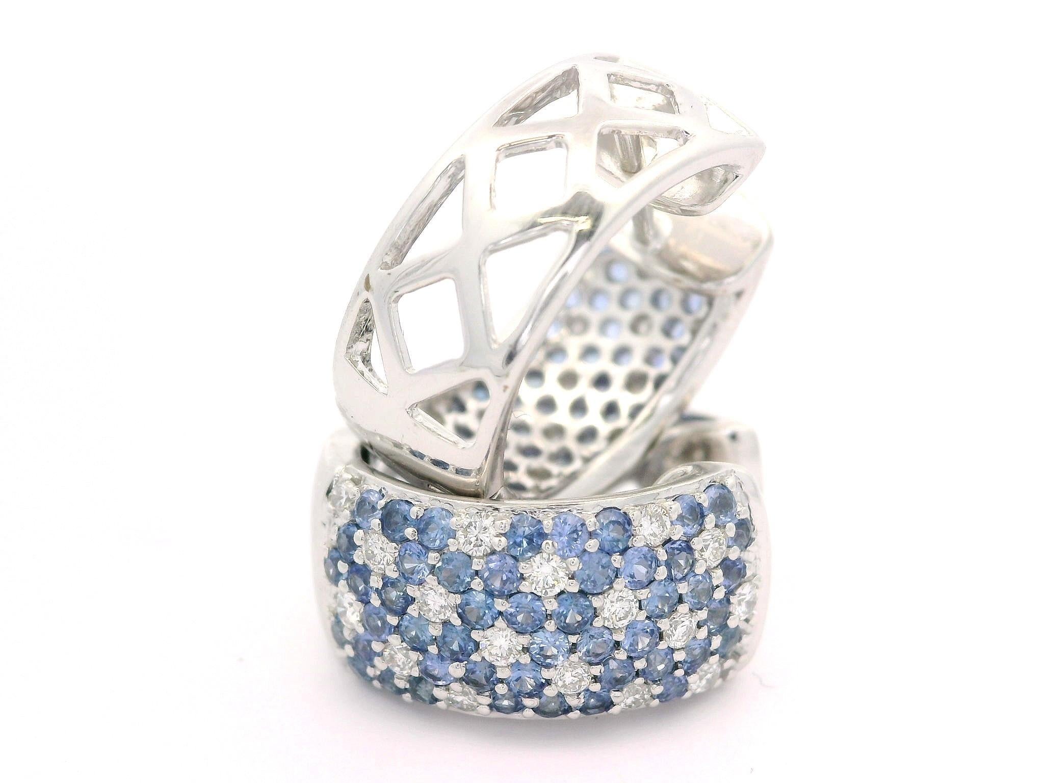 18k White Gold Pave Diamond & Cornflower Blue Sapphire Wide Huggie Hoop Earrings For Sale 4