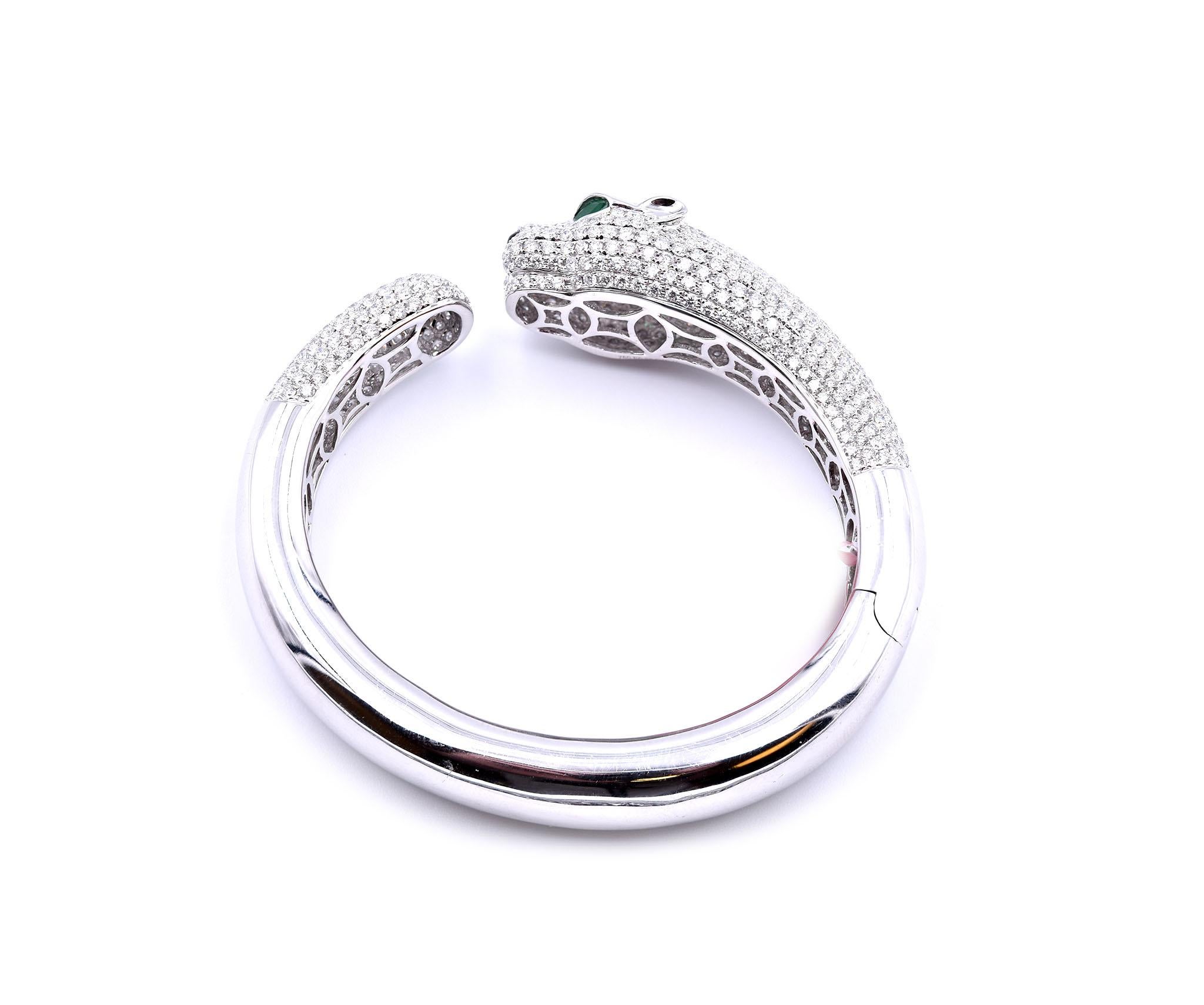 18 Karat White Gold Pave Diamond Panther Bangle Bracelet In Excellent Condition In Scottsdale, AZ