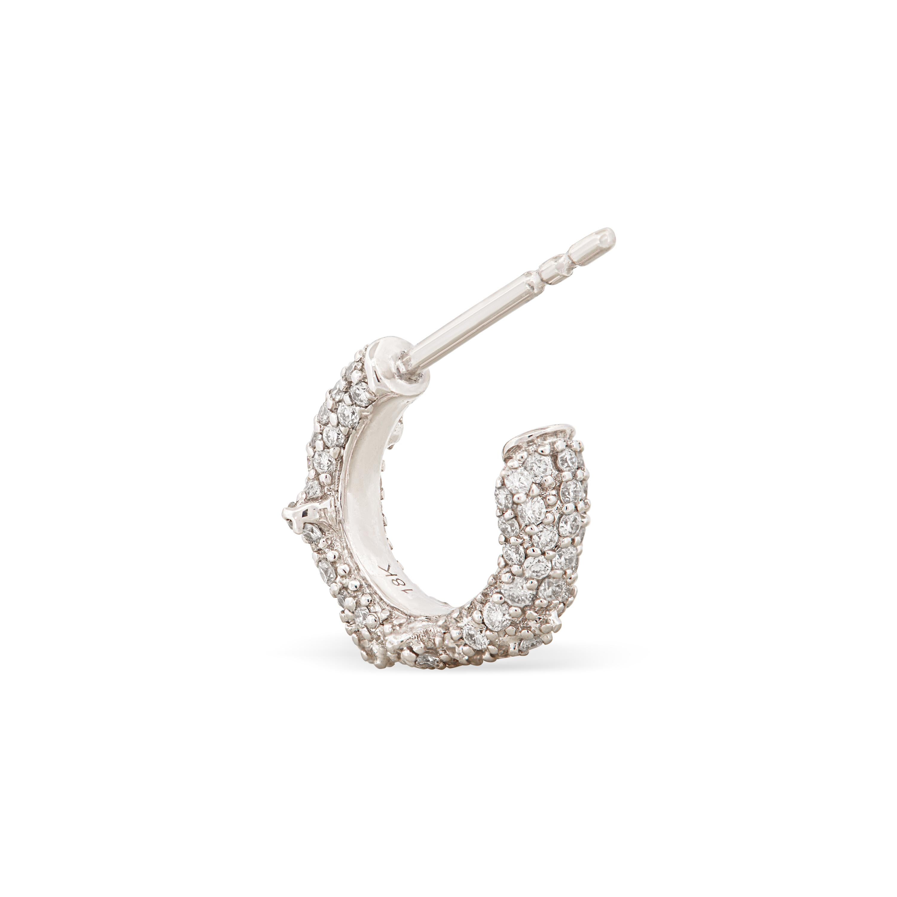 Round Cut 18k White Gold Pave Diamond Spina Earring For Sale