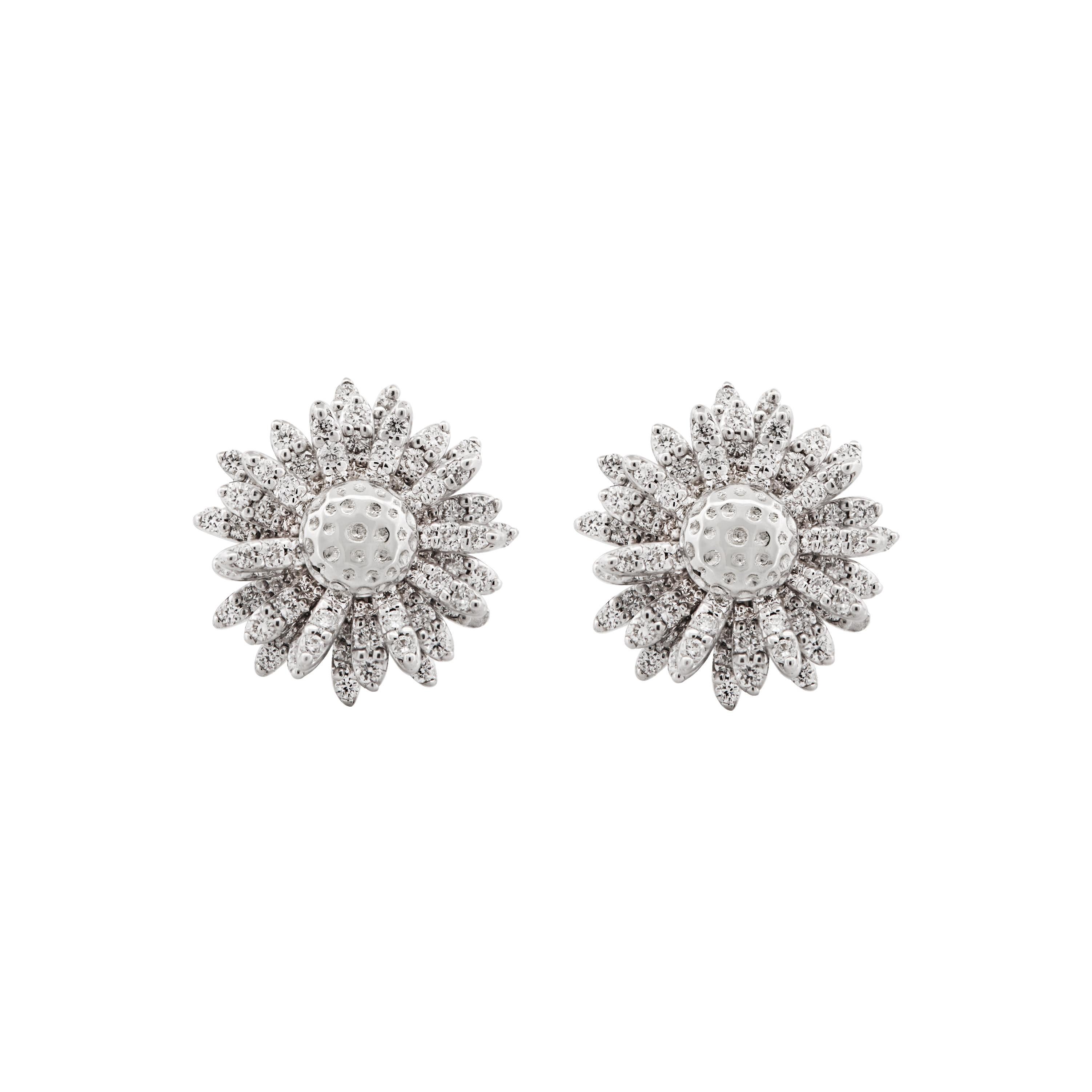 Modern 18k White Gold Pave Flora Daisy Stud Earring For Sale