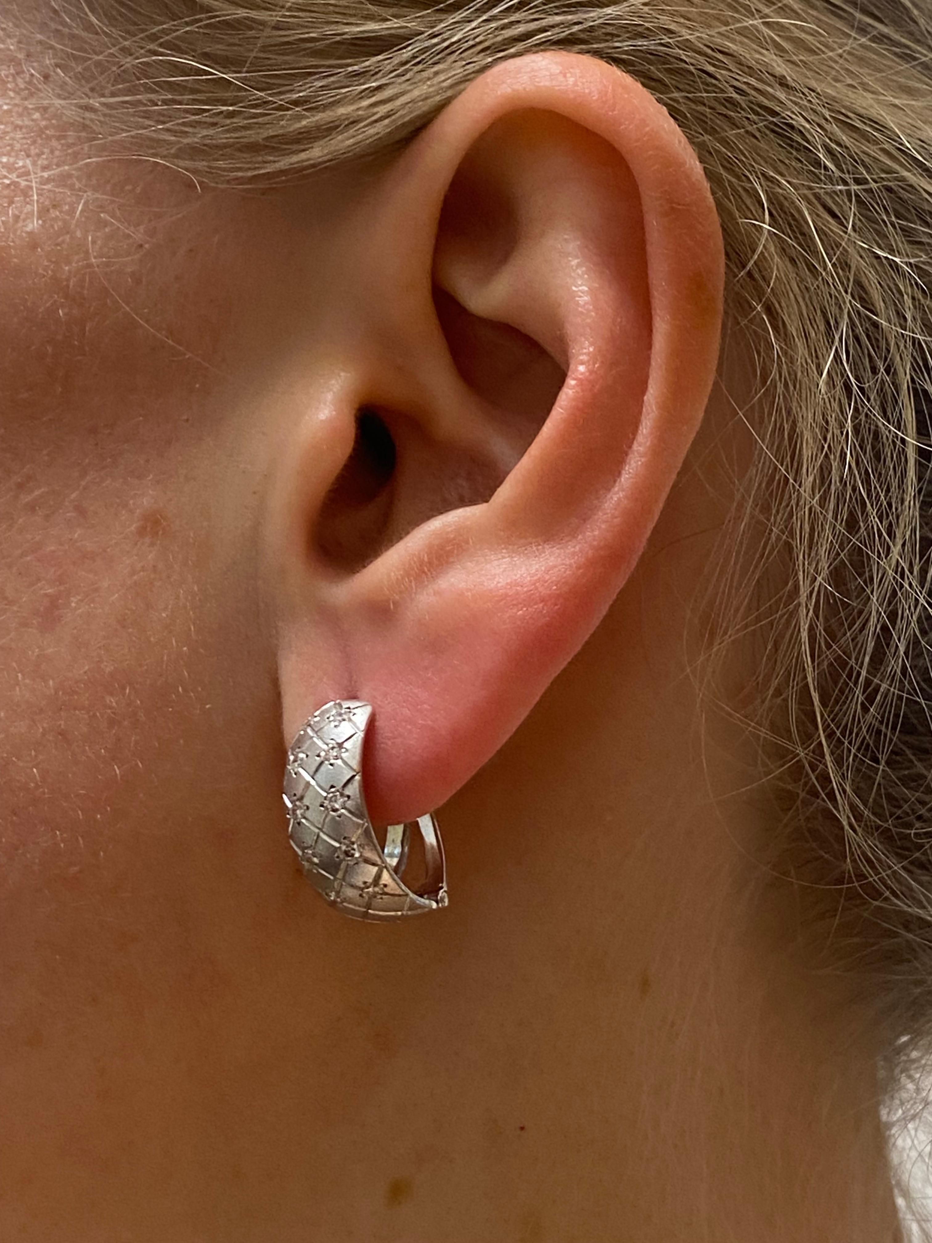 18K White Gold & Pave Set Diamond Half Hoop Earrings. For Sale 1