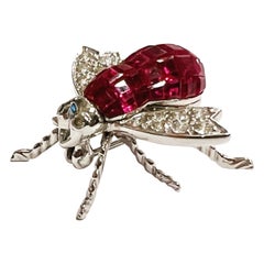 18k White Gold, Pavé Setting Ruby Diamond Fly Bee Brooch
