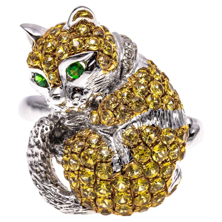 18k White Gold Pave Yellow Topaz, Tsavorite and Diamond Cat Ring For Sale